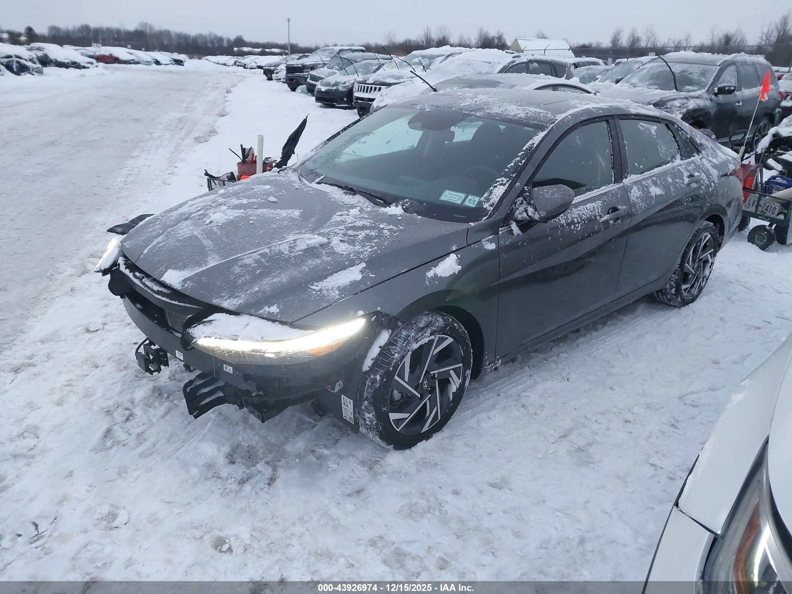 HYUNDAI ELANTRA image 2