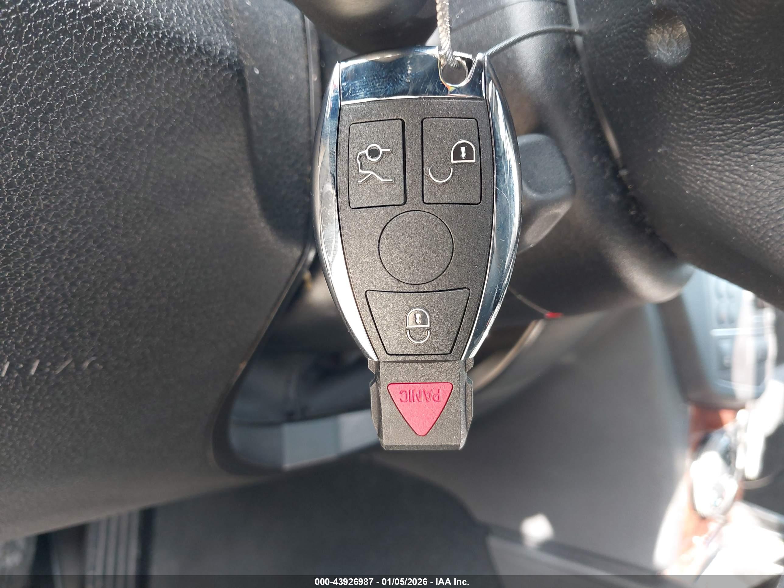 MERCEDES-BENZ C image 11