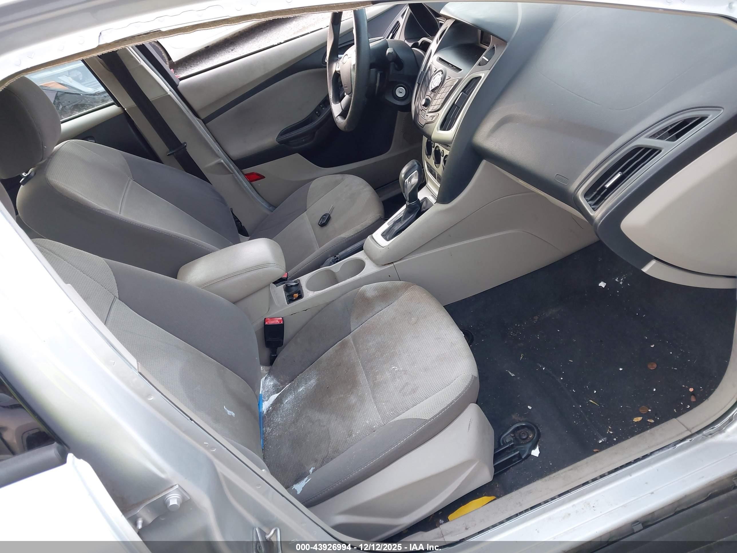 FORD FOCUS image 5