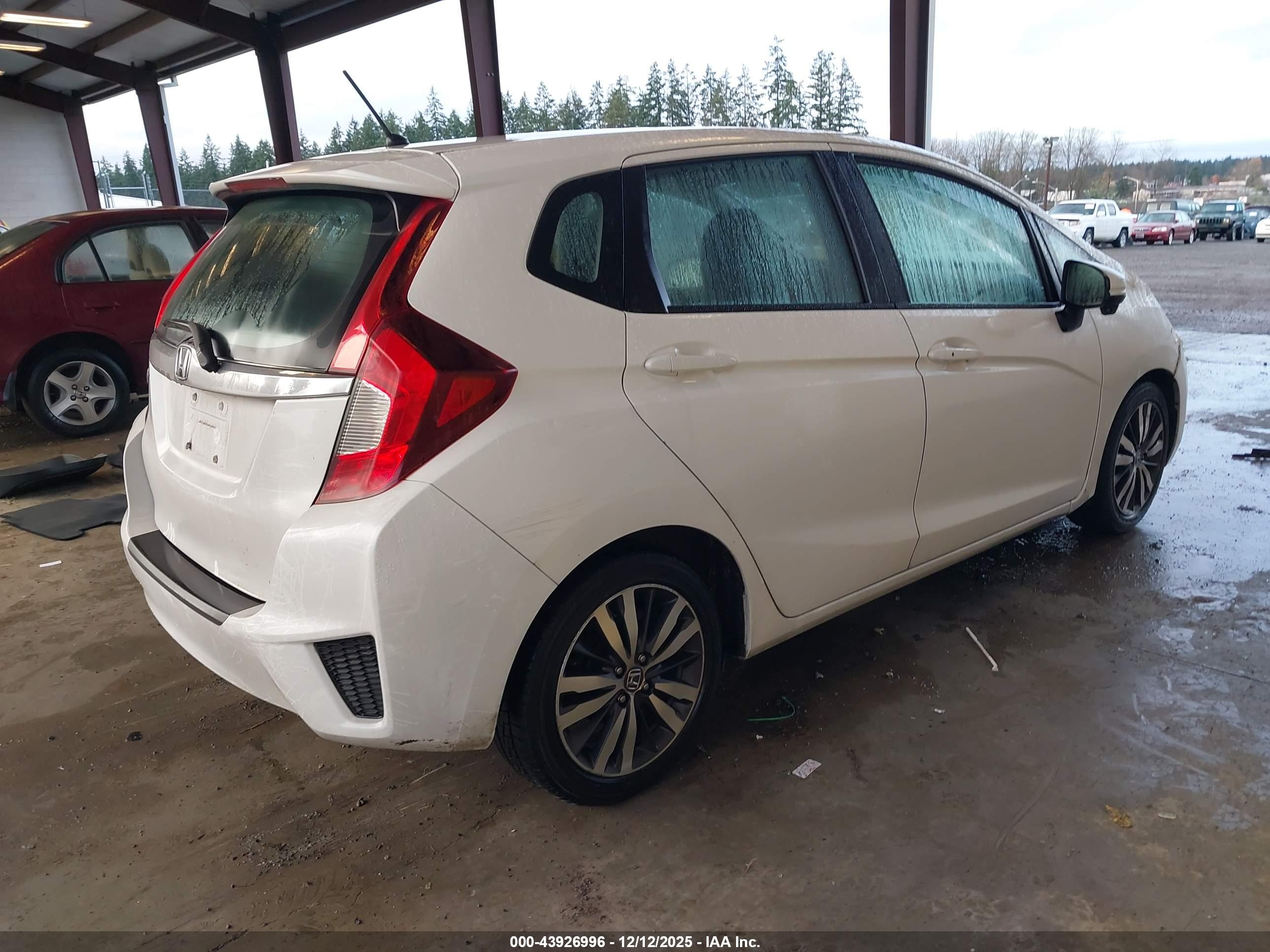 HONDA FIT image 4