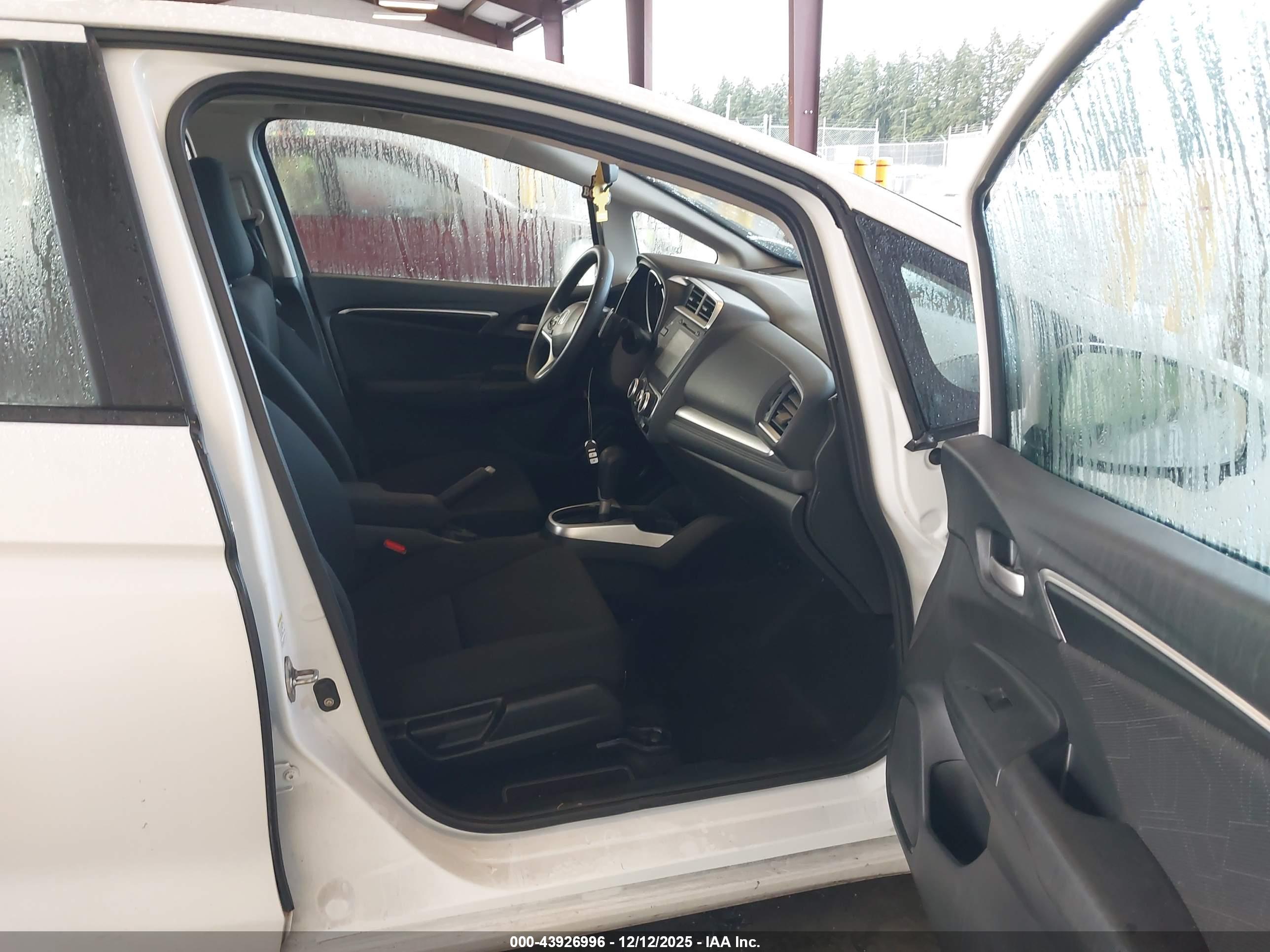 HONDA FIT image 5