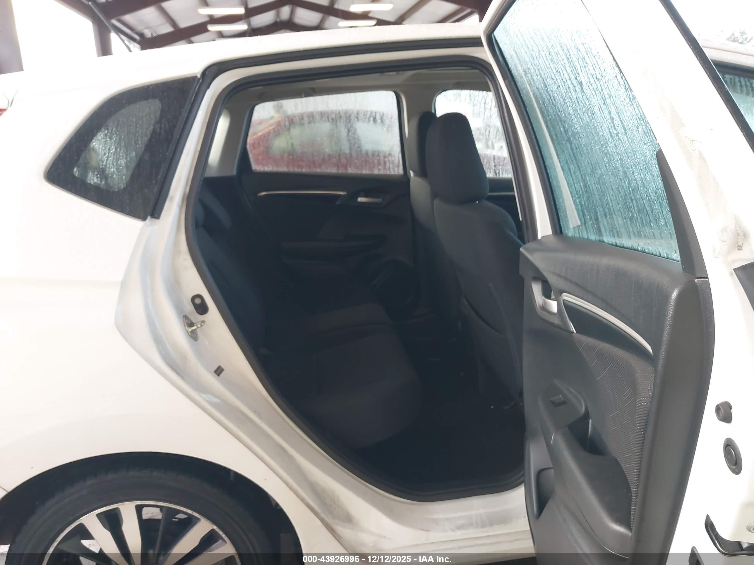 HONDA FIT image 8