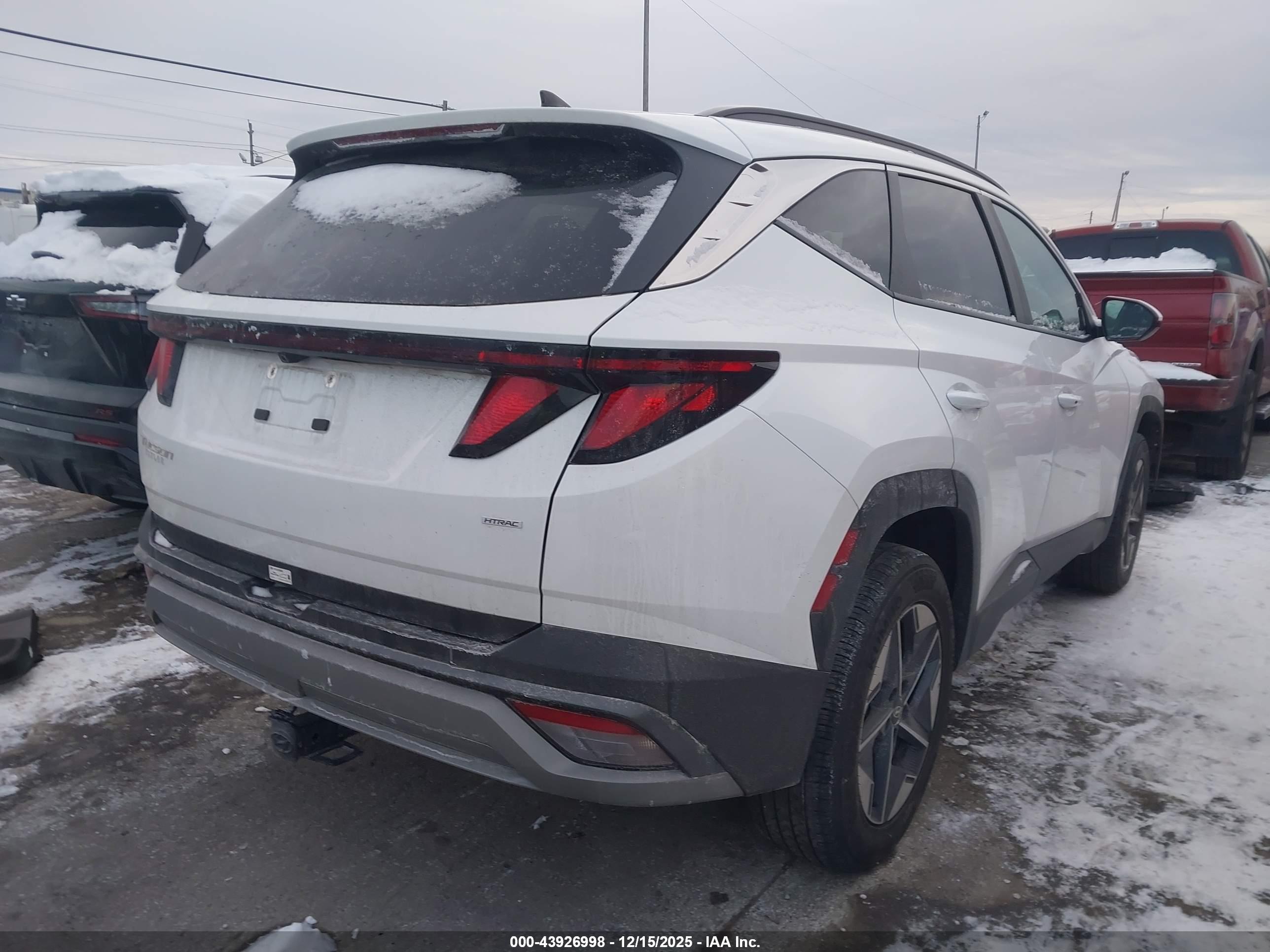 HYUNDAI TUCSON image 4
