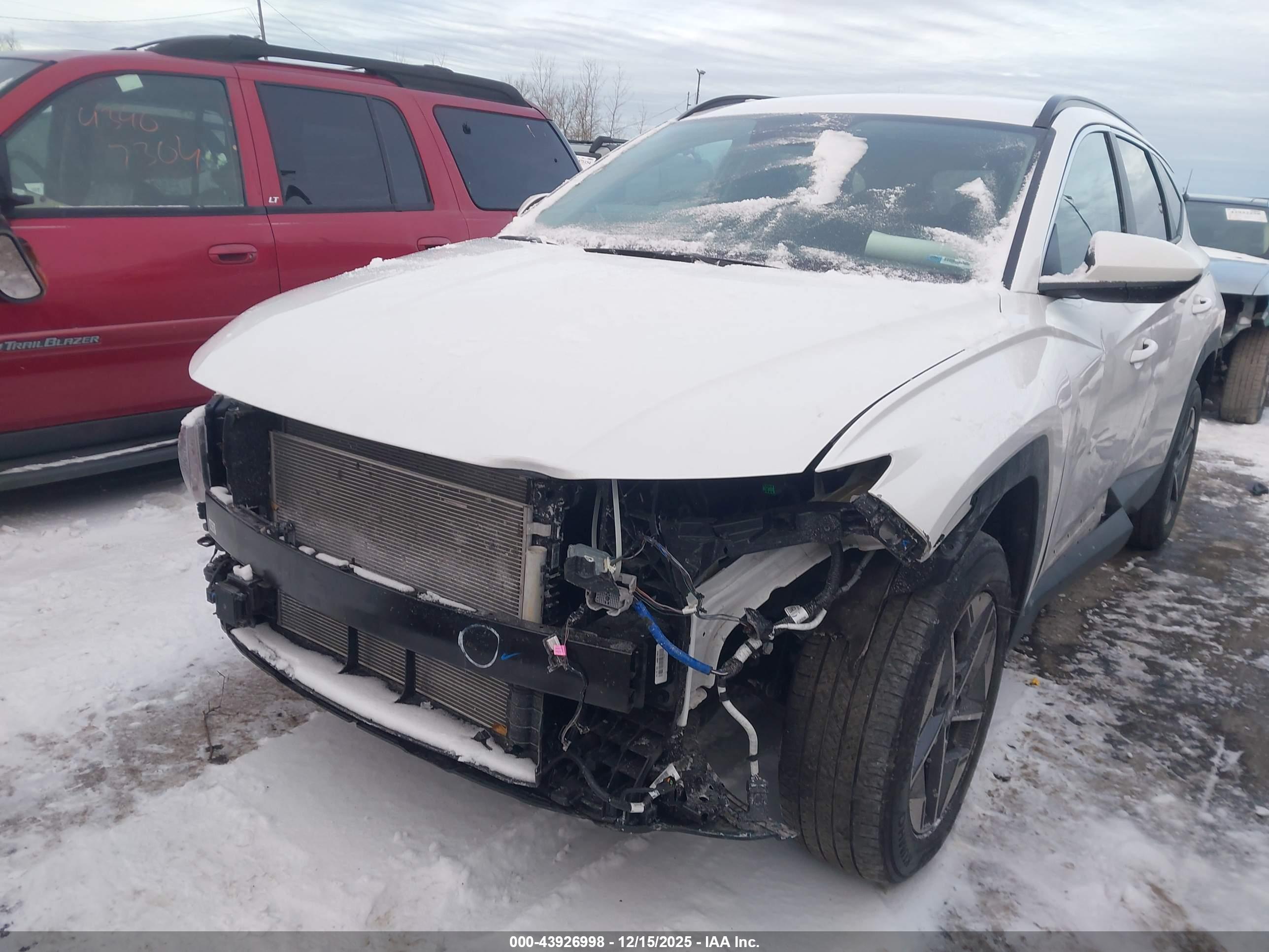 HYUNDAI TUCSON image 6