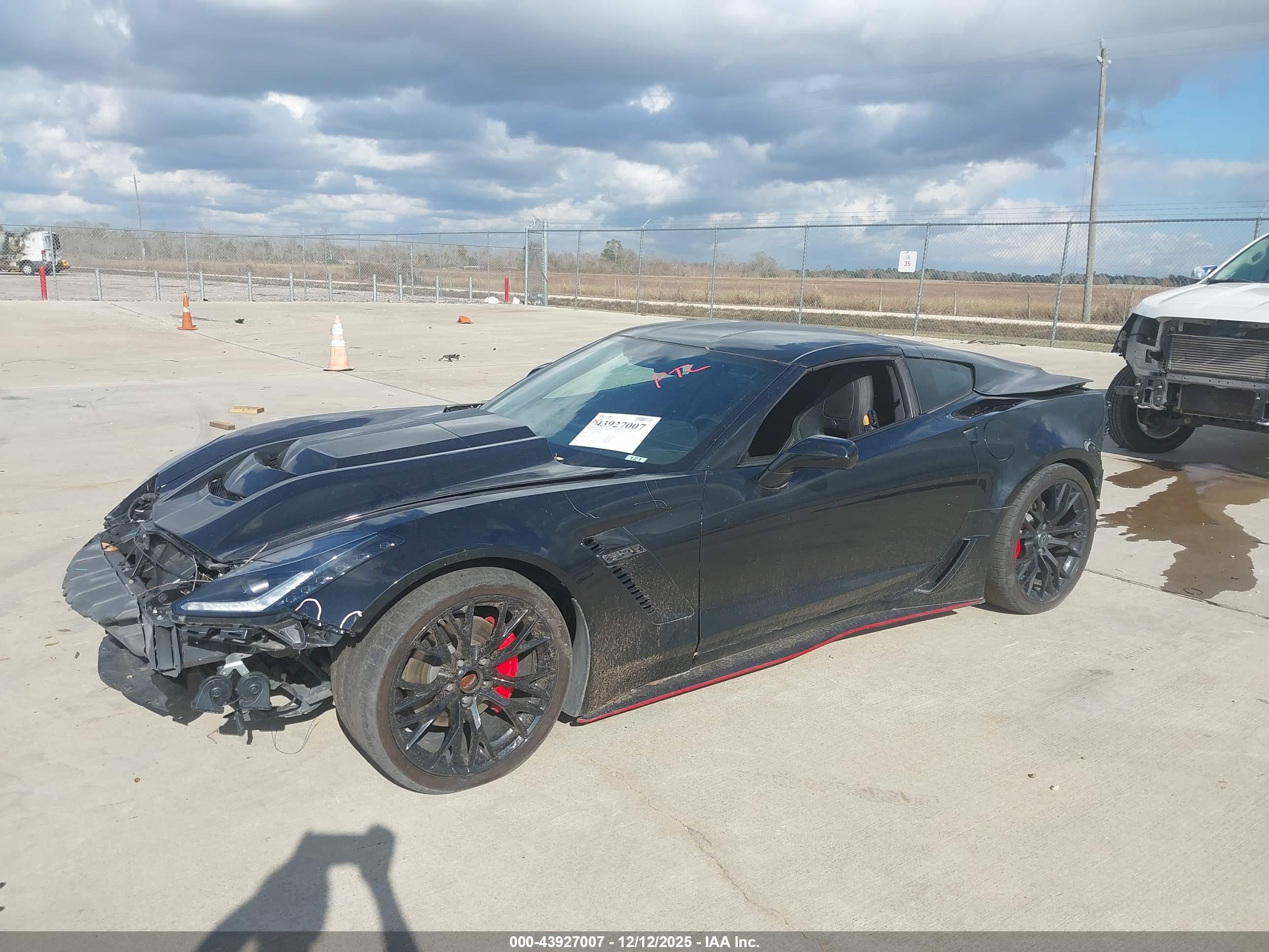 CHEVROLET CORVETTE image 2
