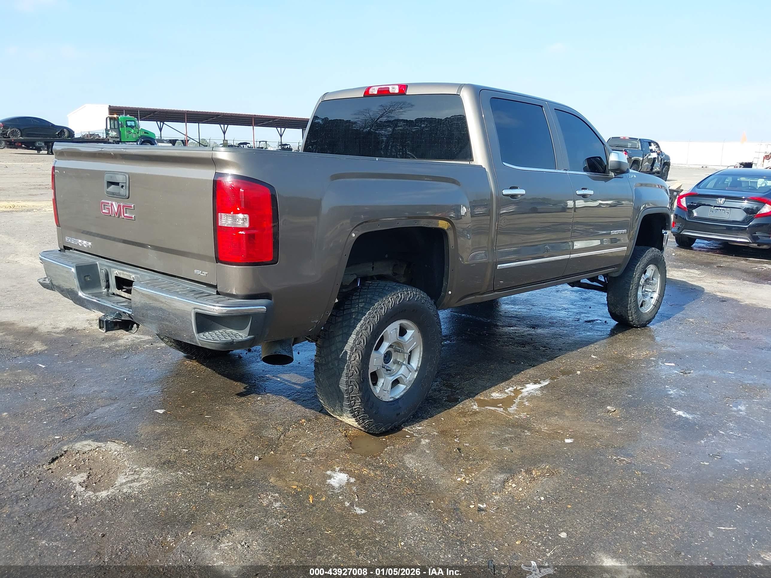 GMC SIERRA image 4