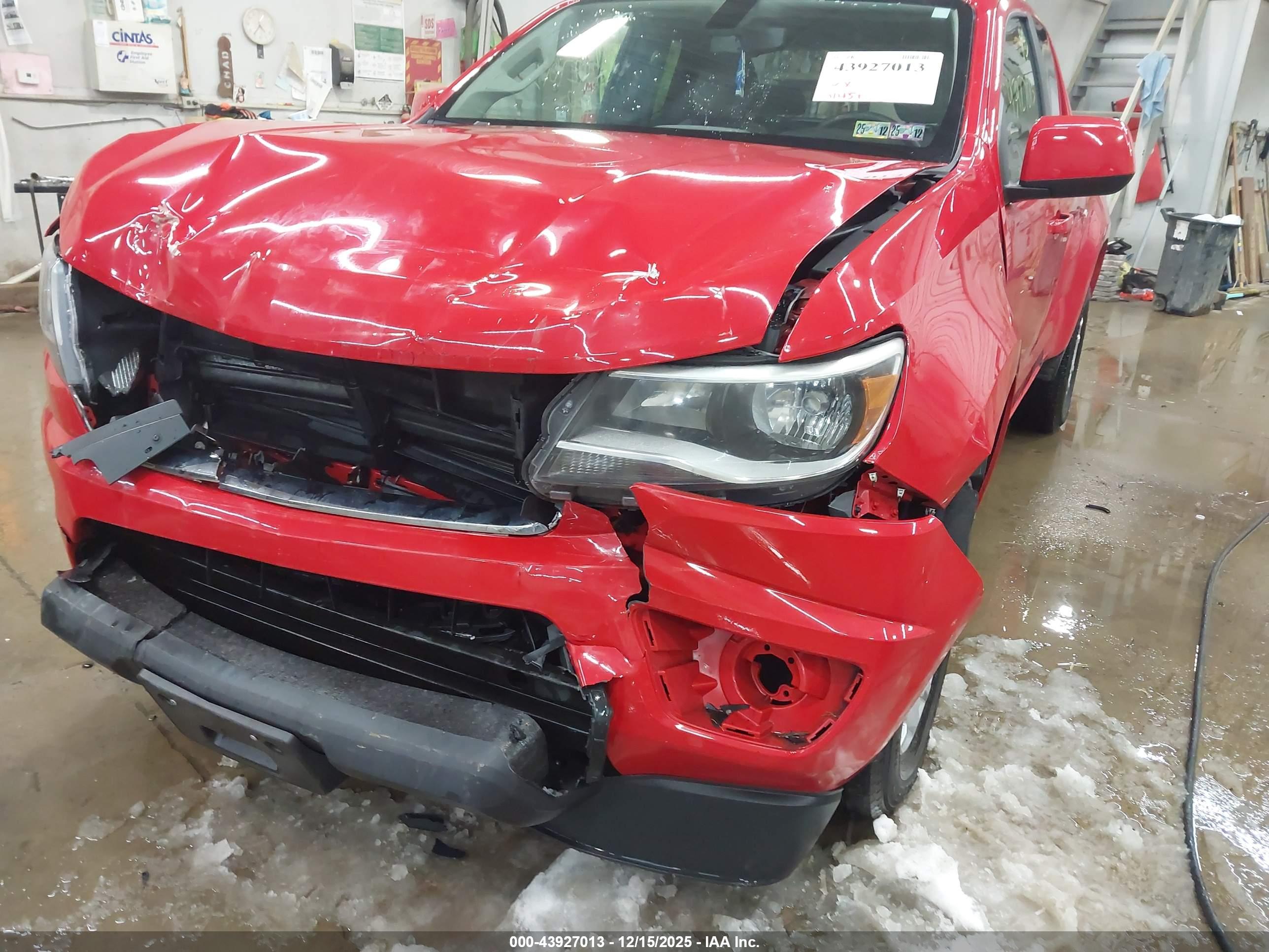 CHEVROLET COLORADO image 6