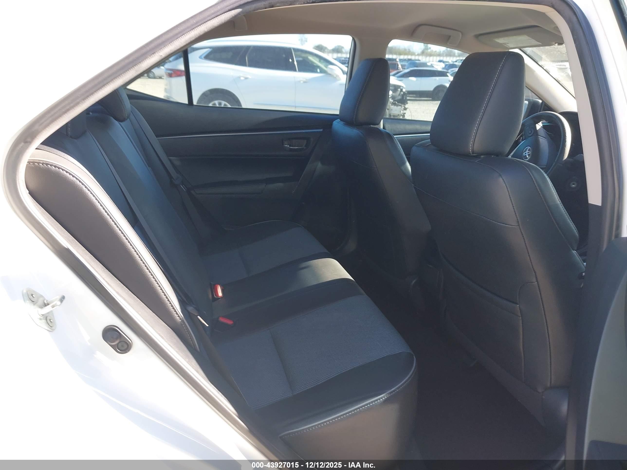 TOYOTA COROLLA image 8