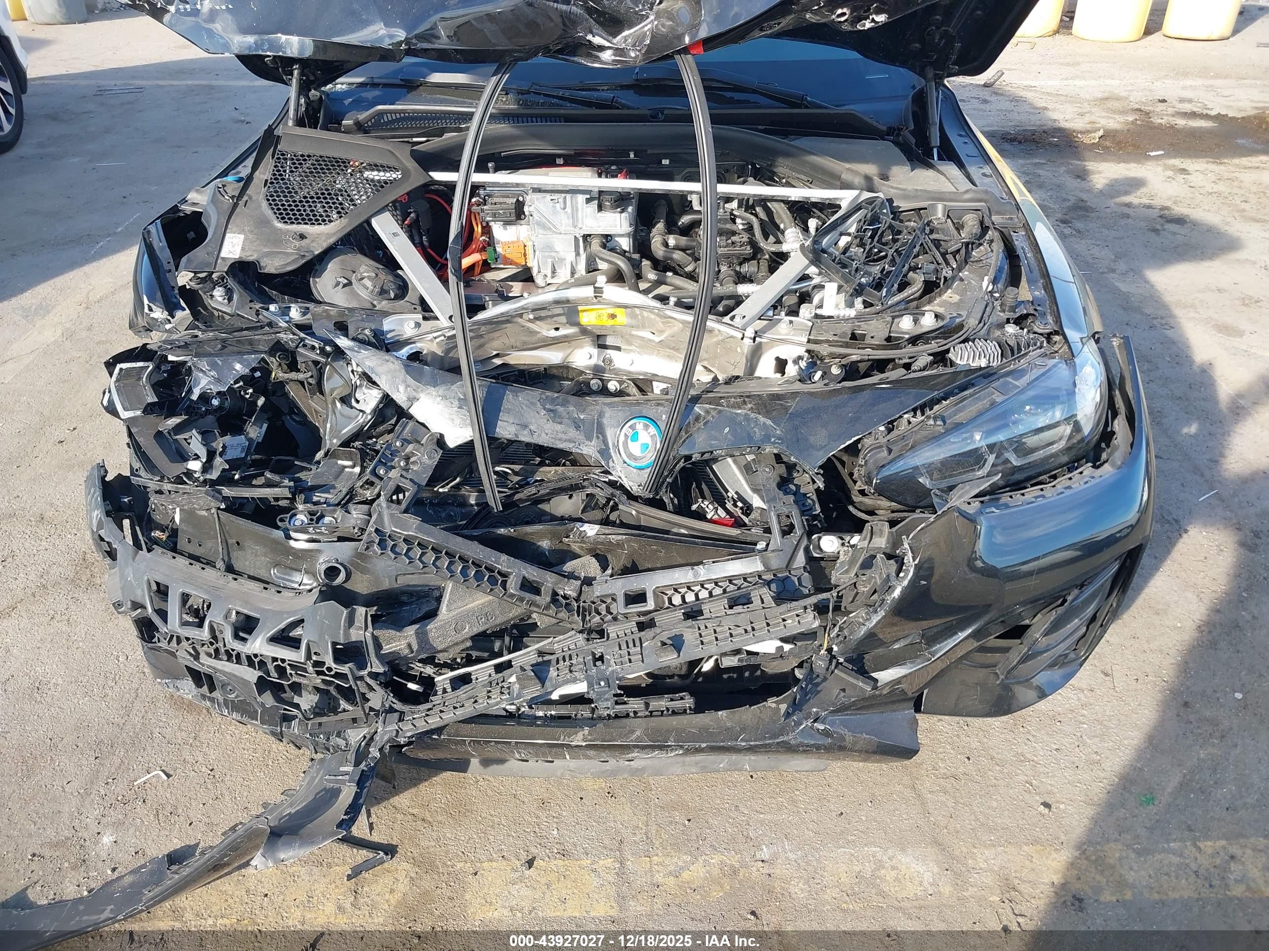 BMW I4 image 6
