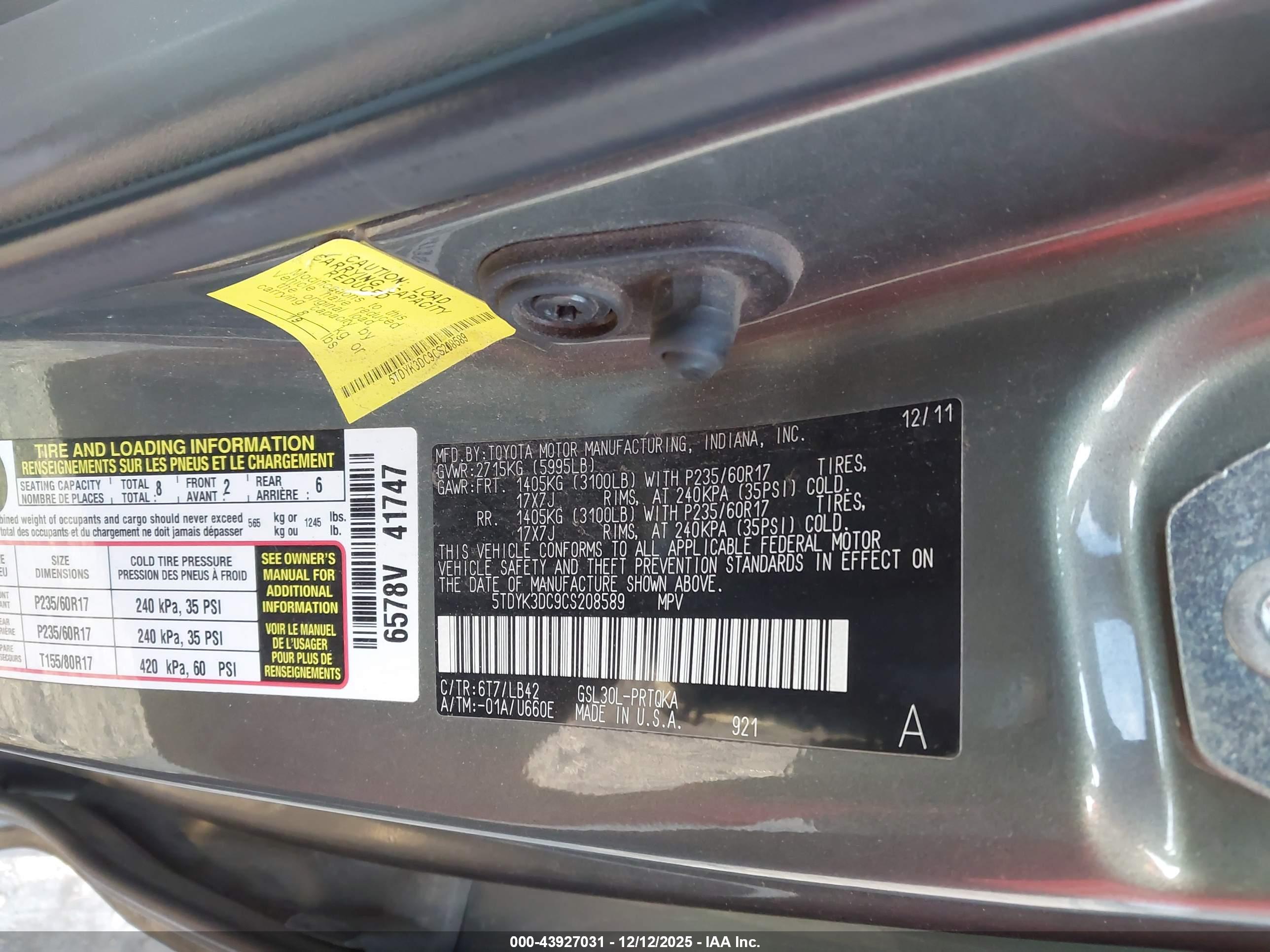 TOYOTA SIENNA image 9
