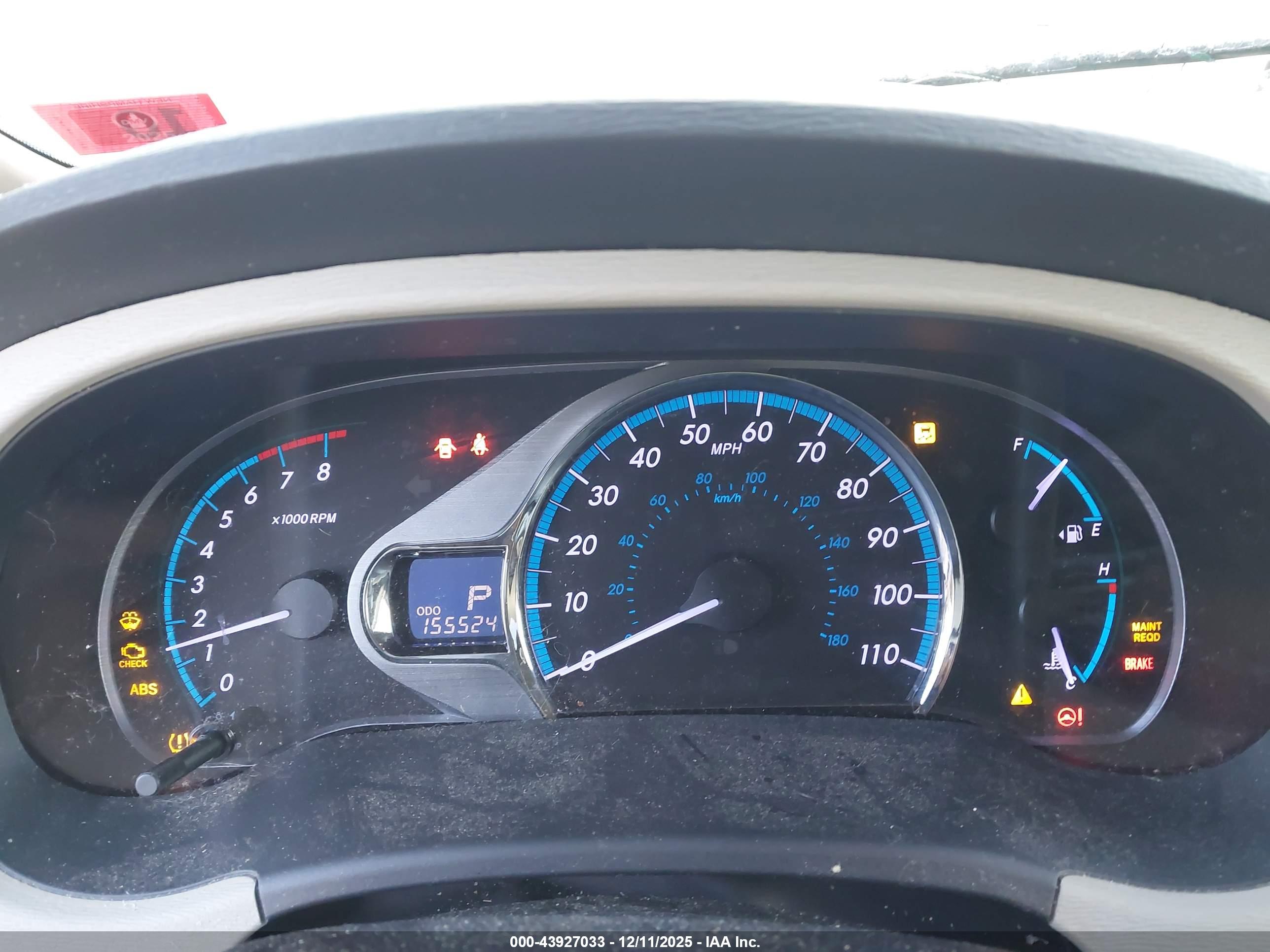 TOYOTA SIENNA image 7