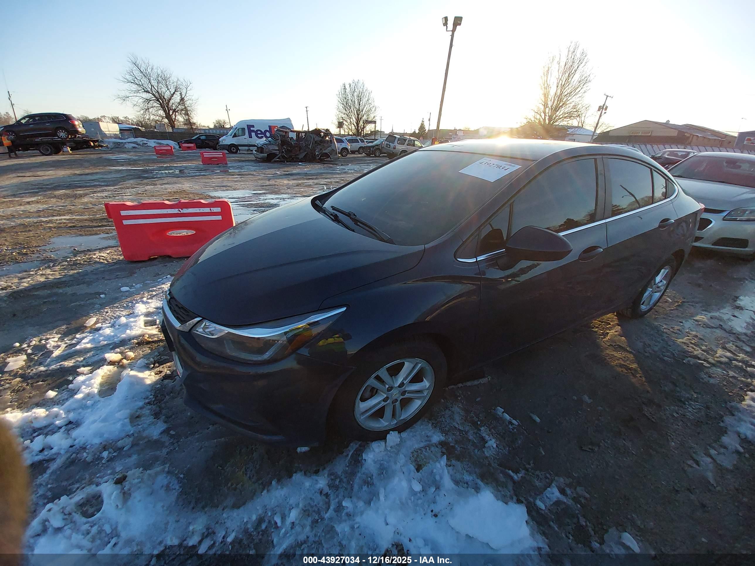CHEVROLET CRUZE image 2
