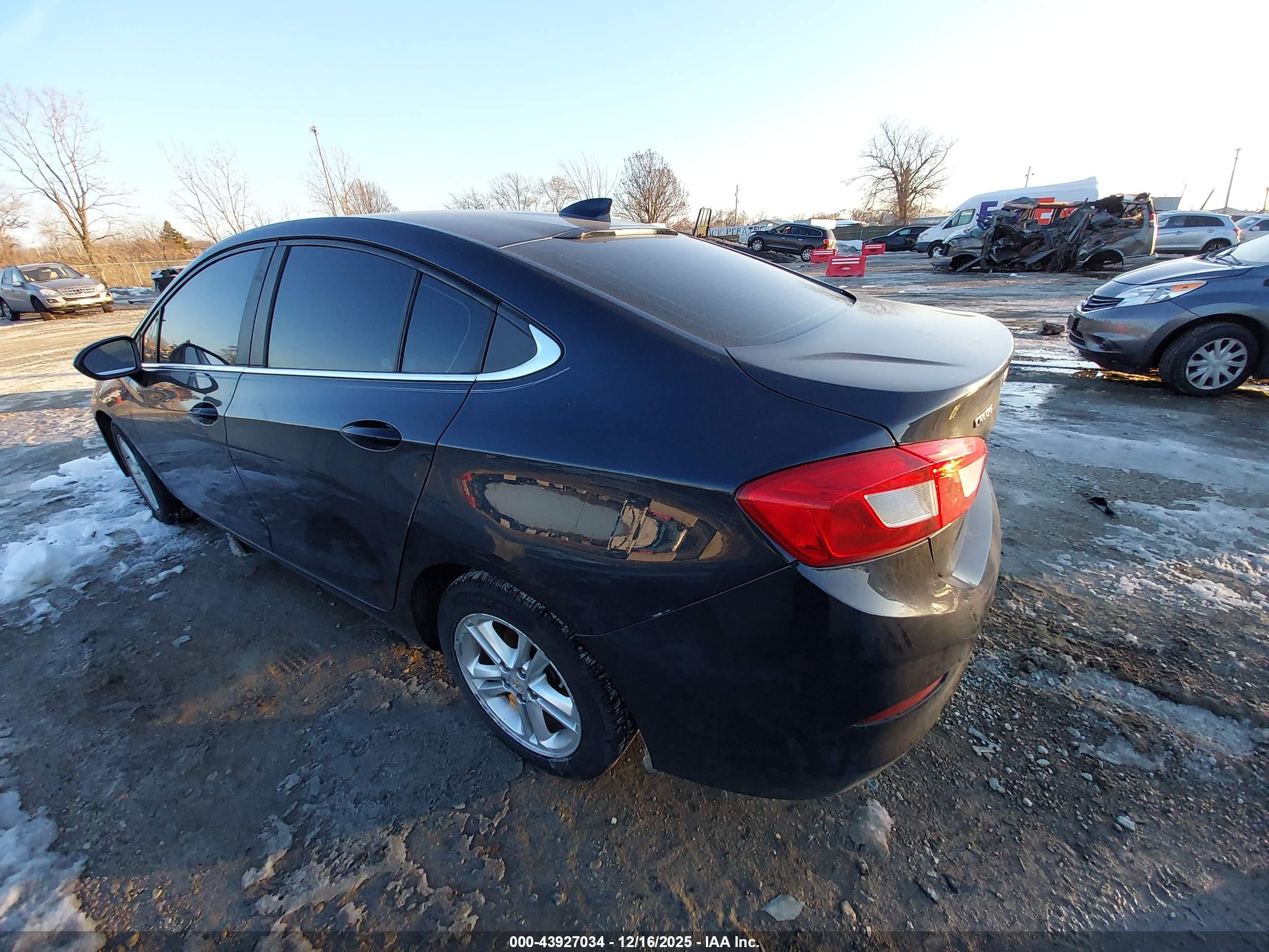 CHEVROLET CRUZE image 3