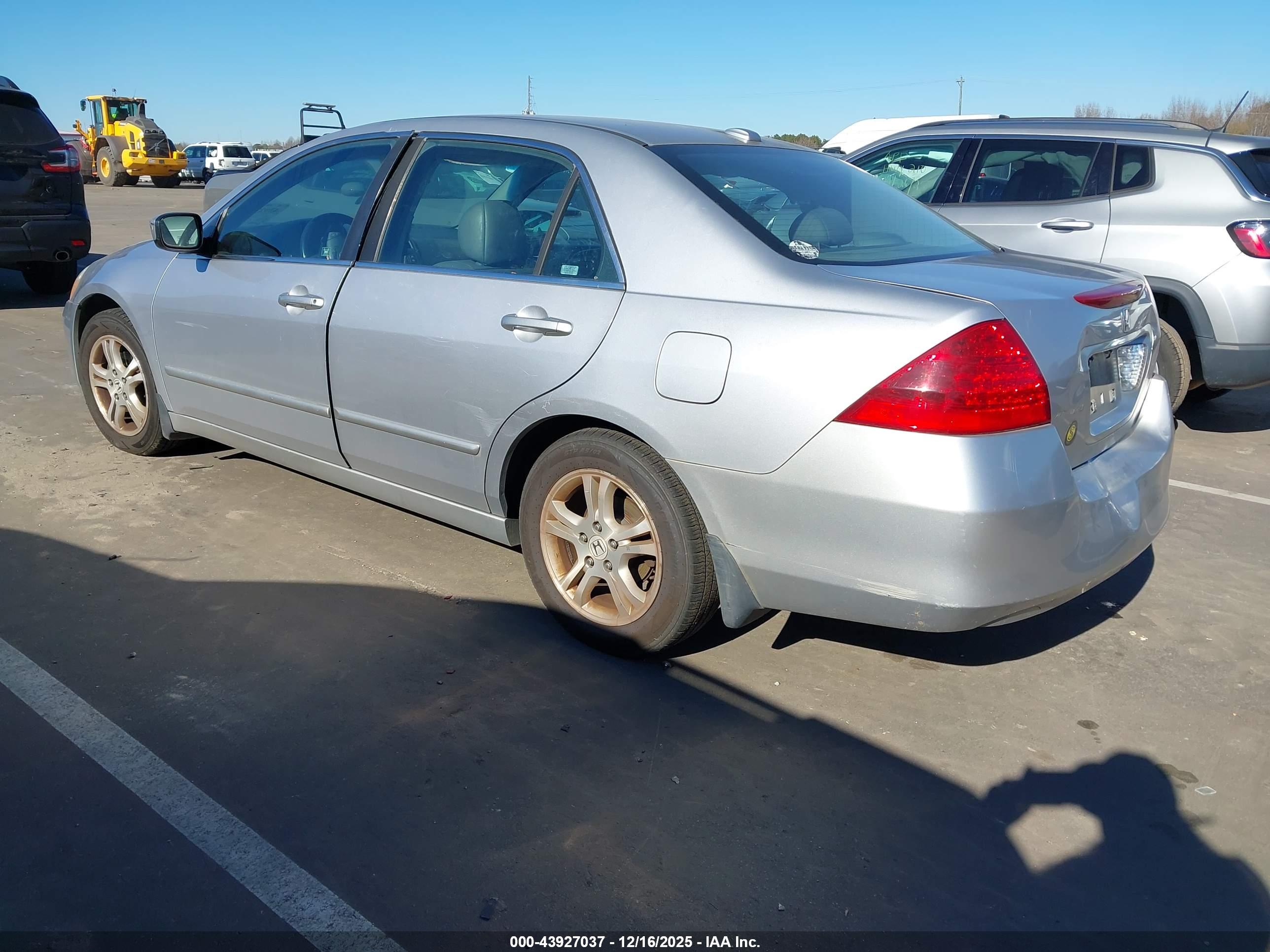 HONDA ACCORD image 3