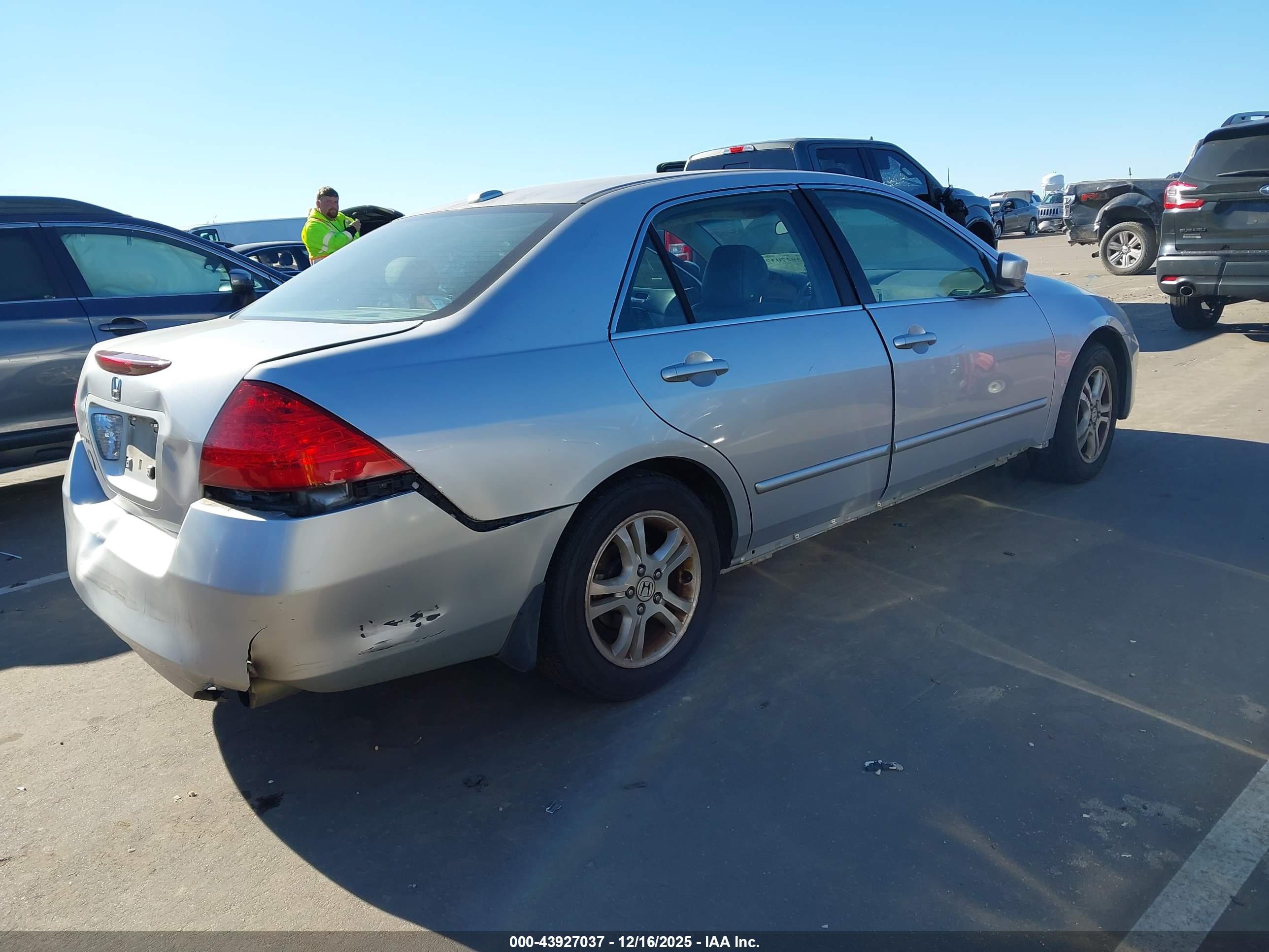 HONDA ACCORD image 4