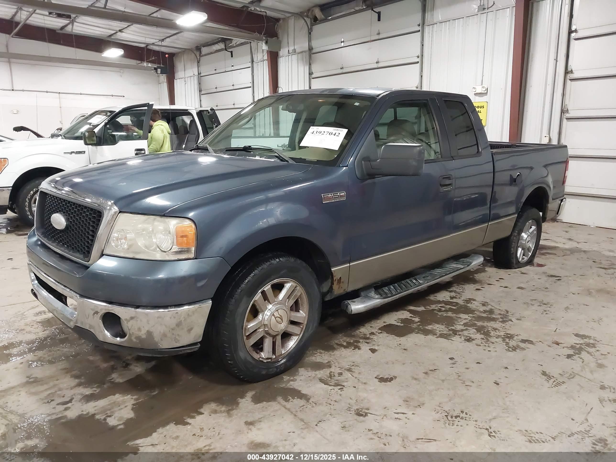 FORD F-150 image 2