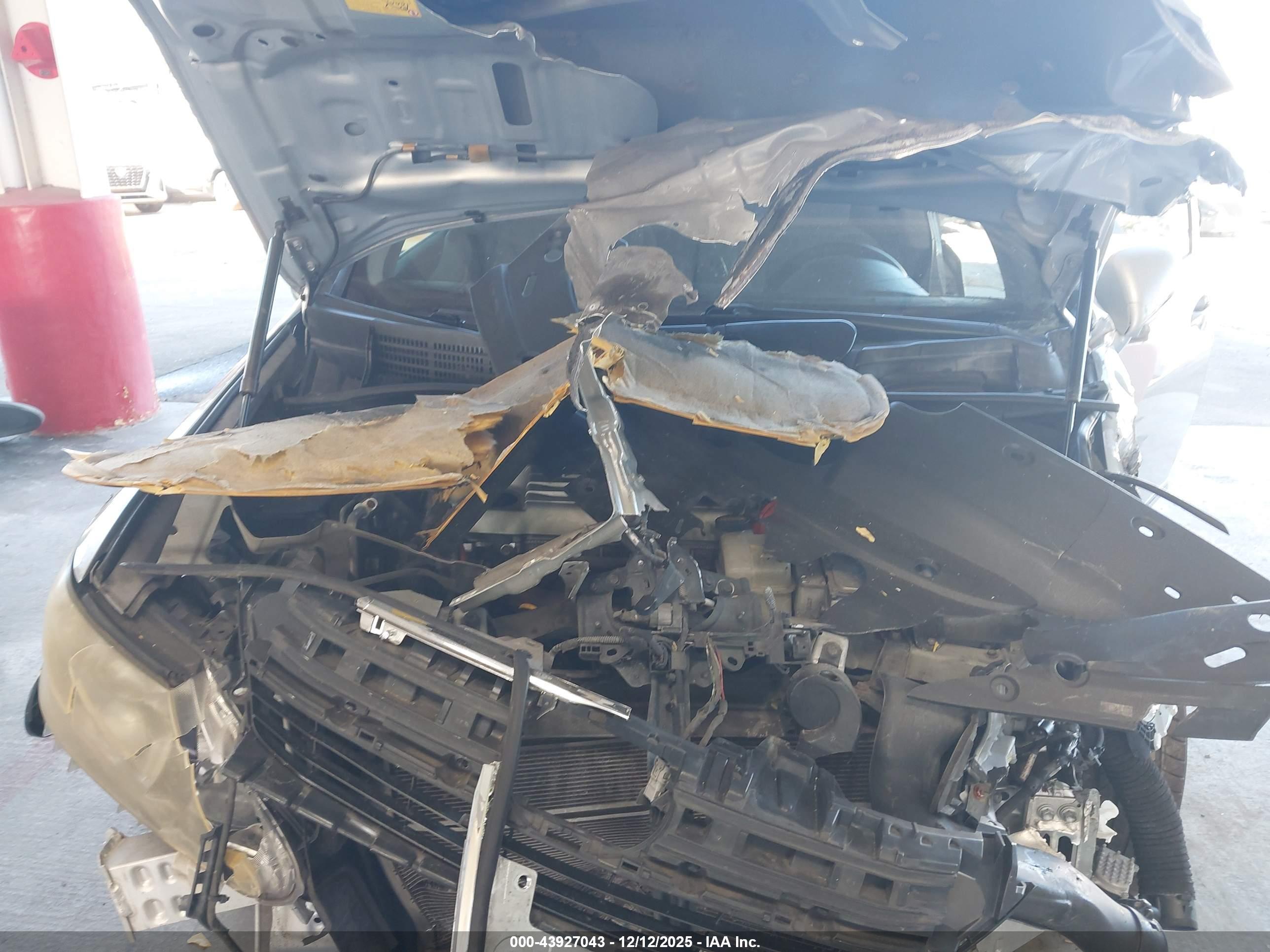 LEXUS HS image 10