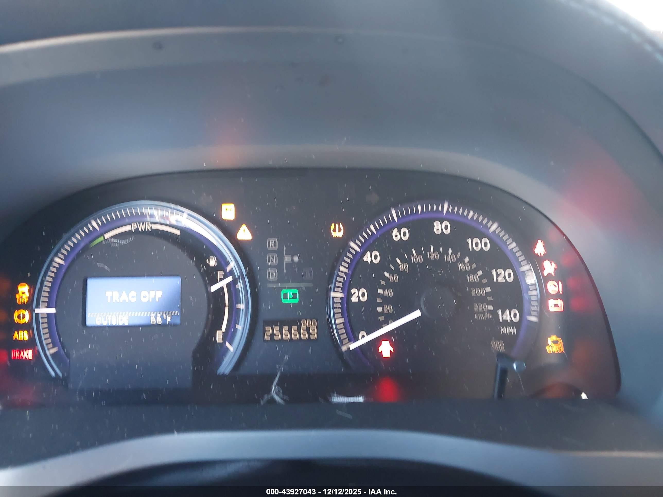 LEXUS HS image 7