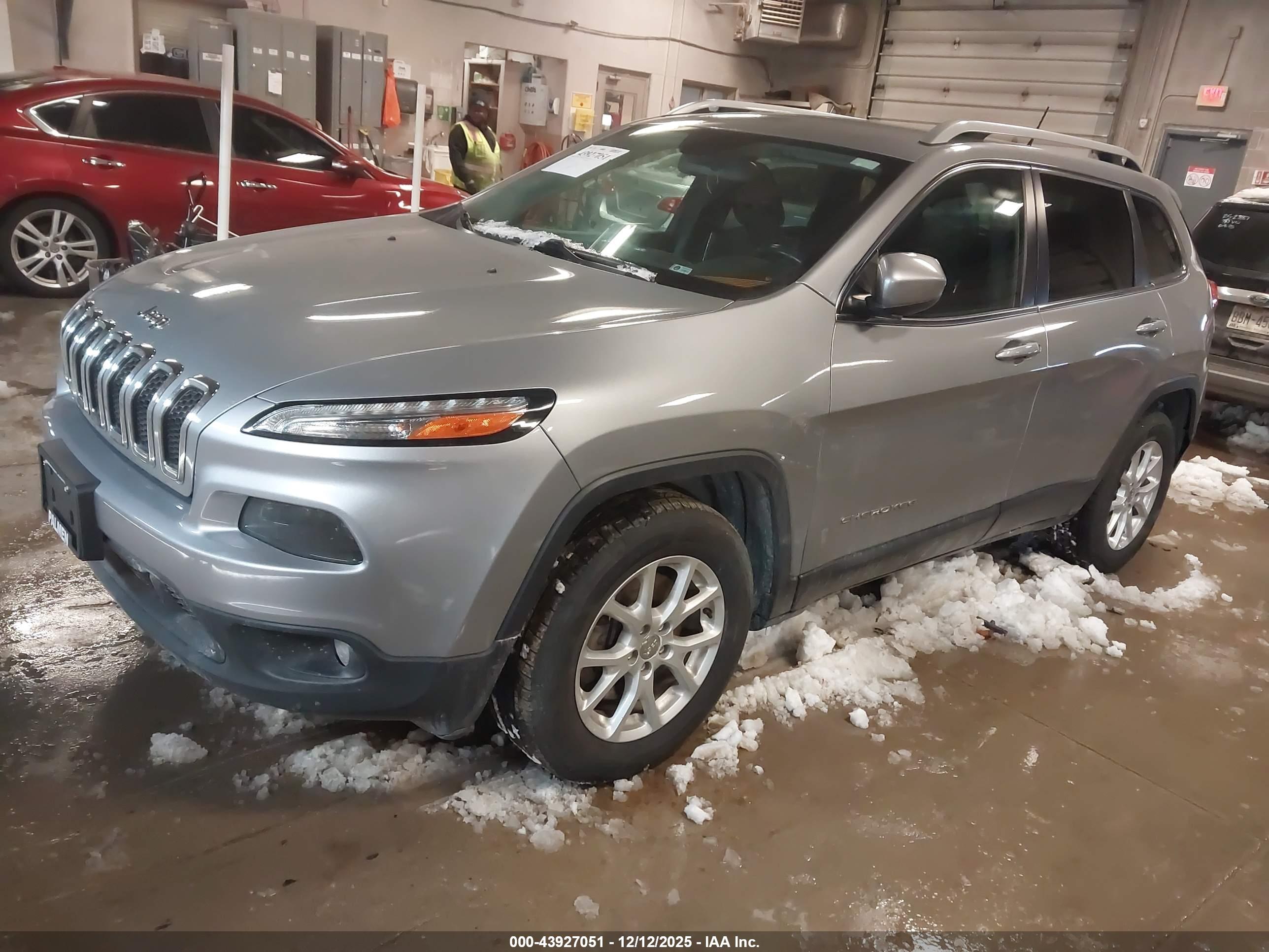 JEEP CHEROKEE image 2