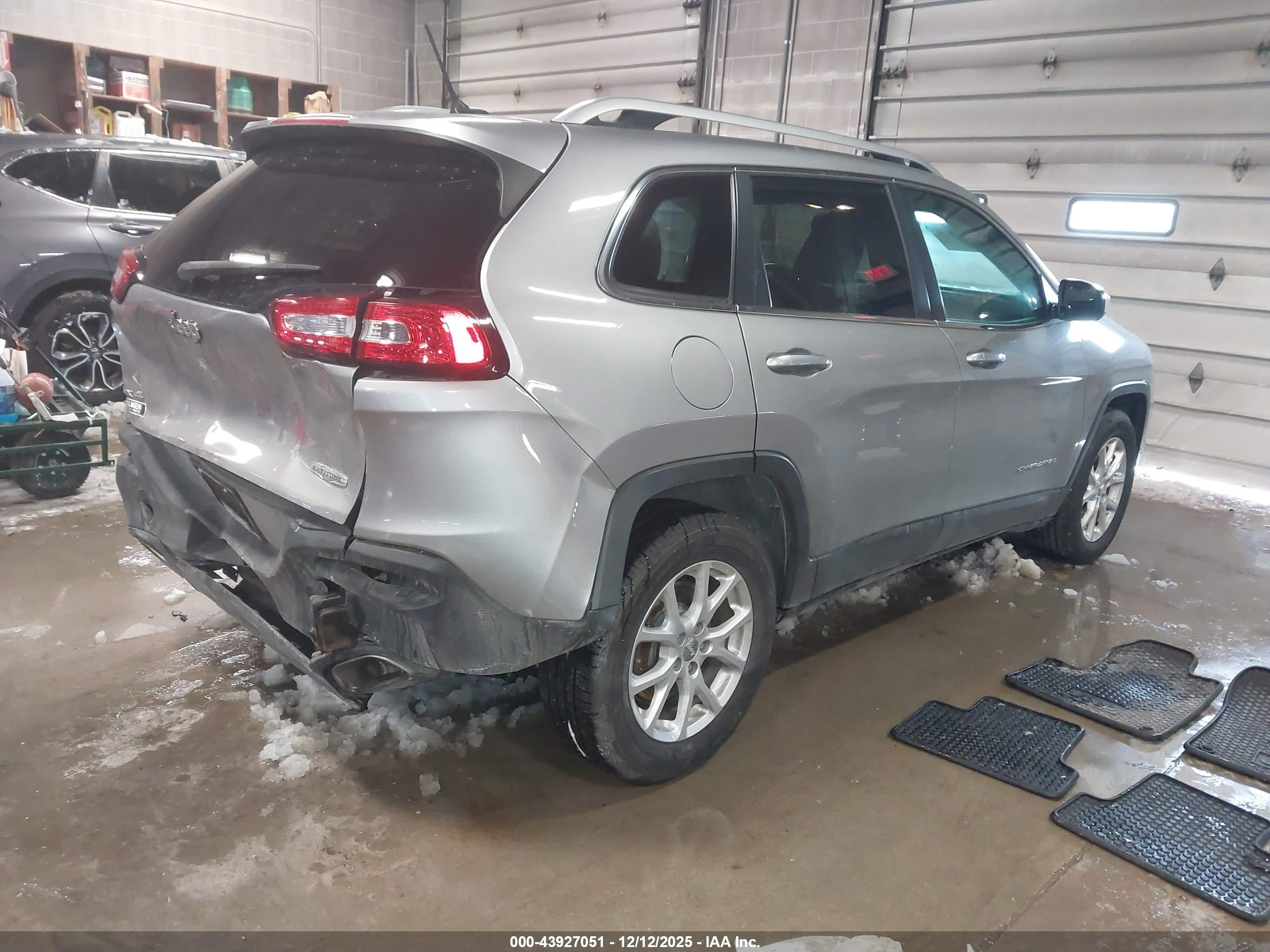 JEEP CHEROKEE image 4
