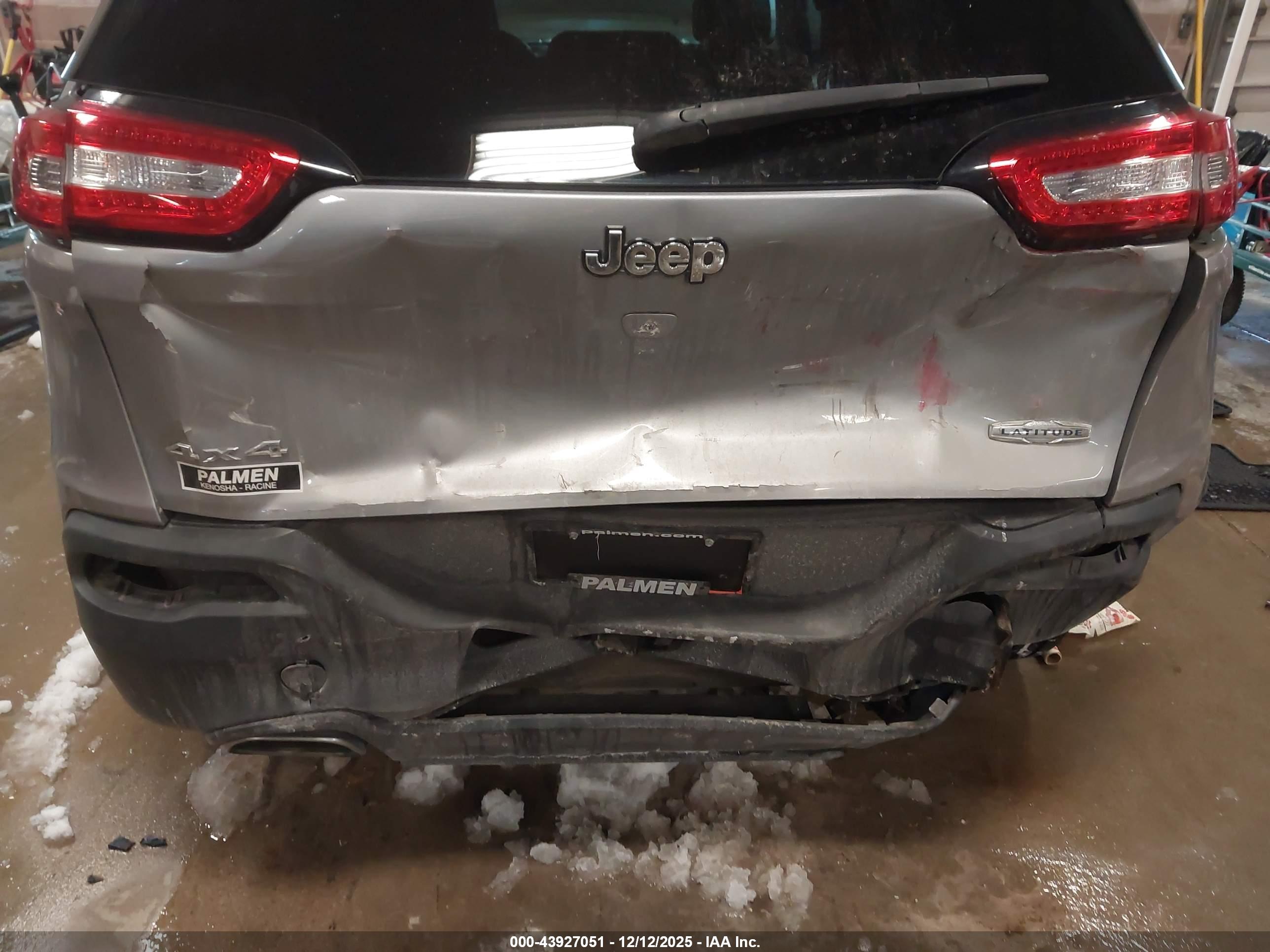 JEEP CHEROKEE image 6