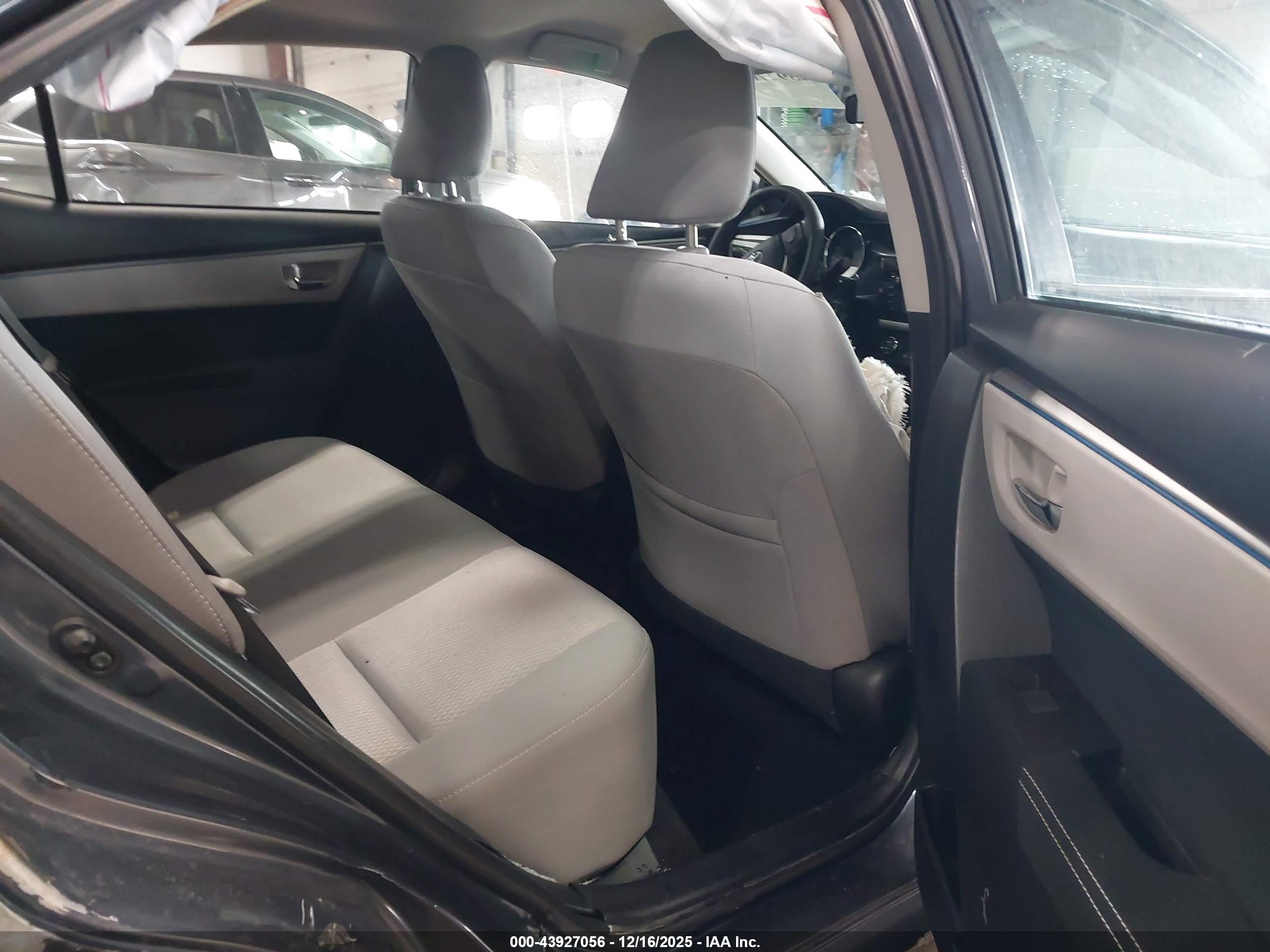 TOYOTA COROLLA image 8