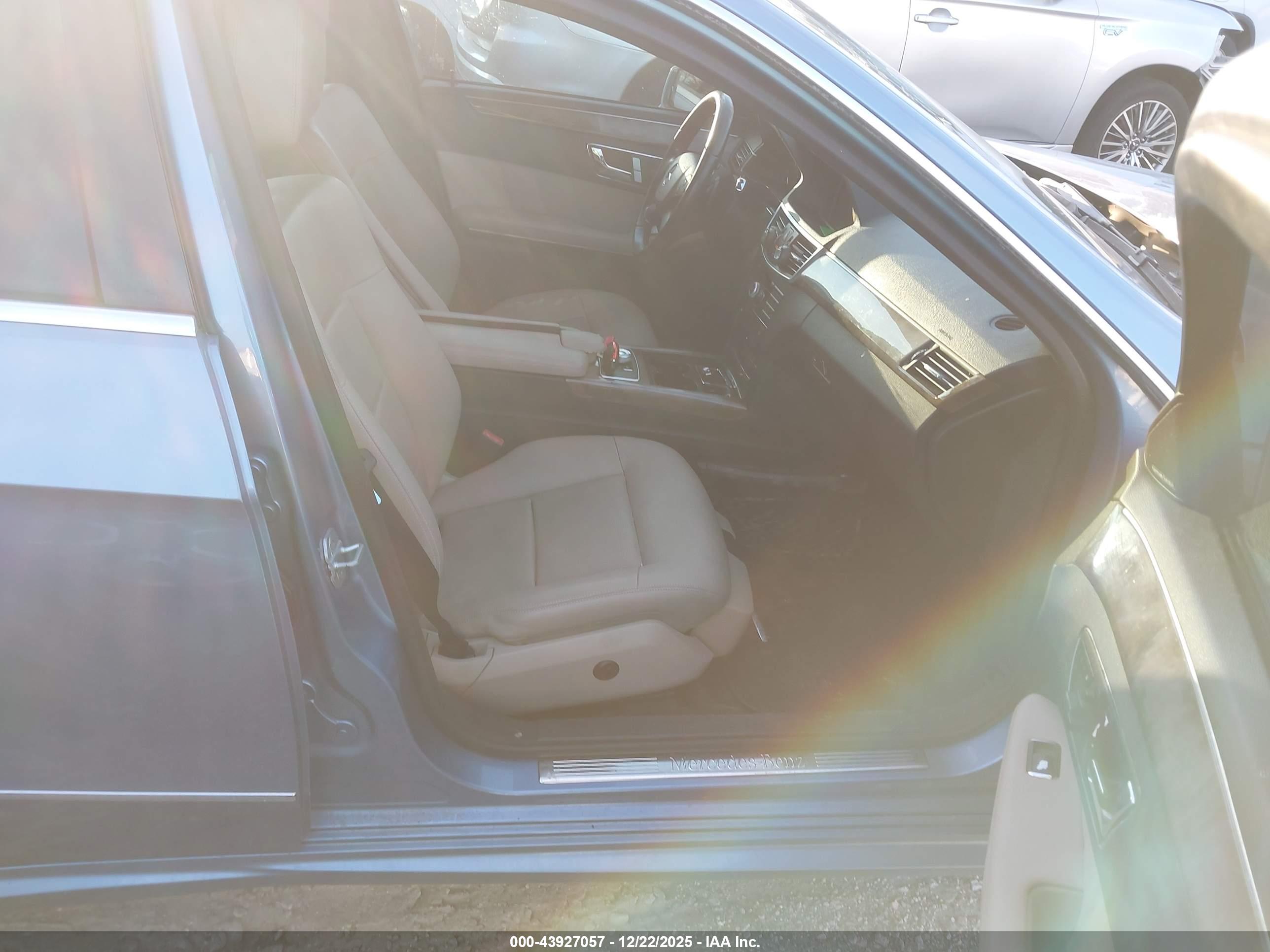 MERCEDES-BENZ E image 5
