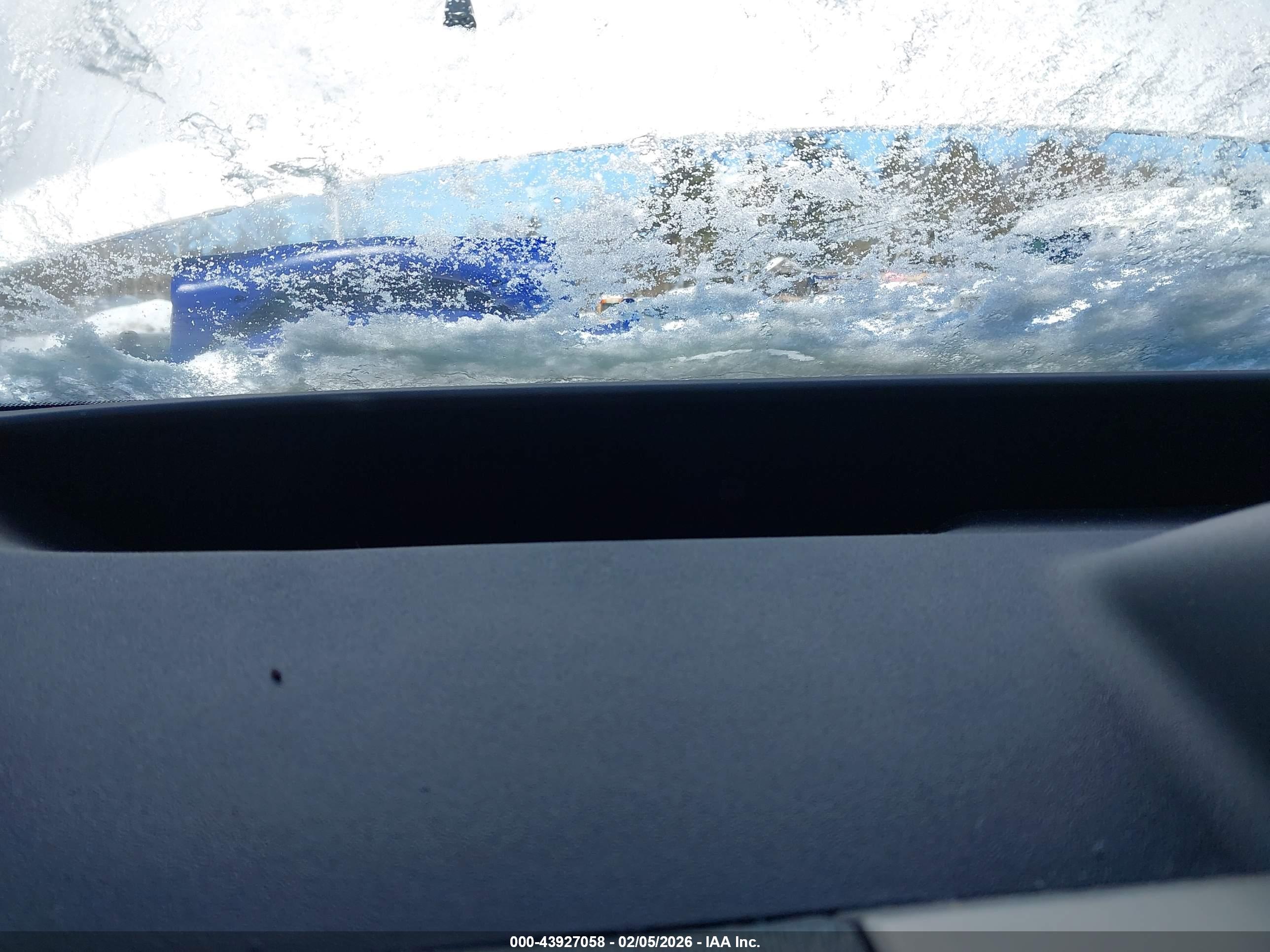 TOYOTA PRIUS image 7