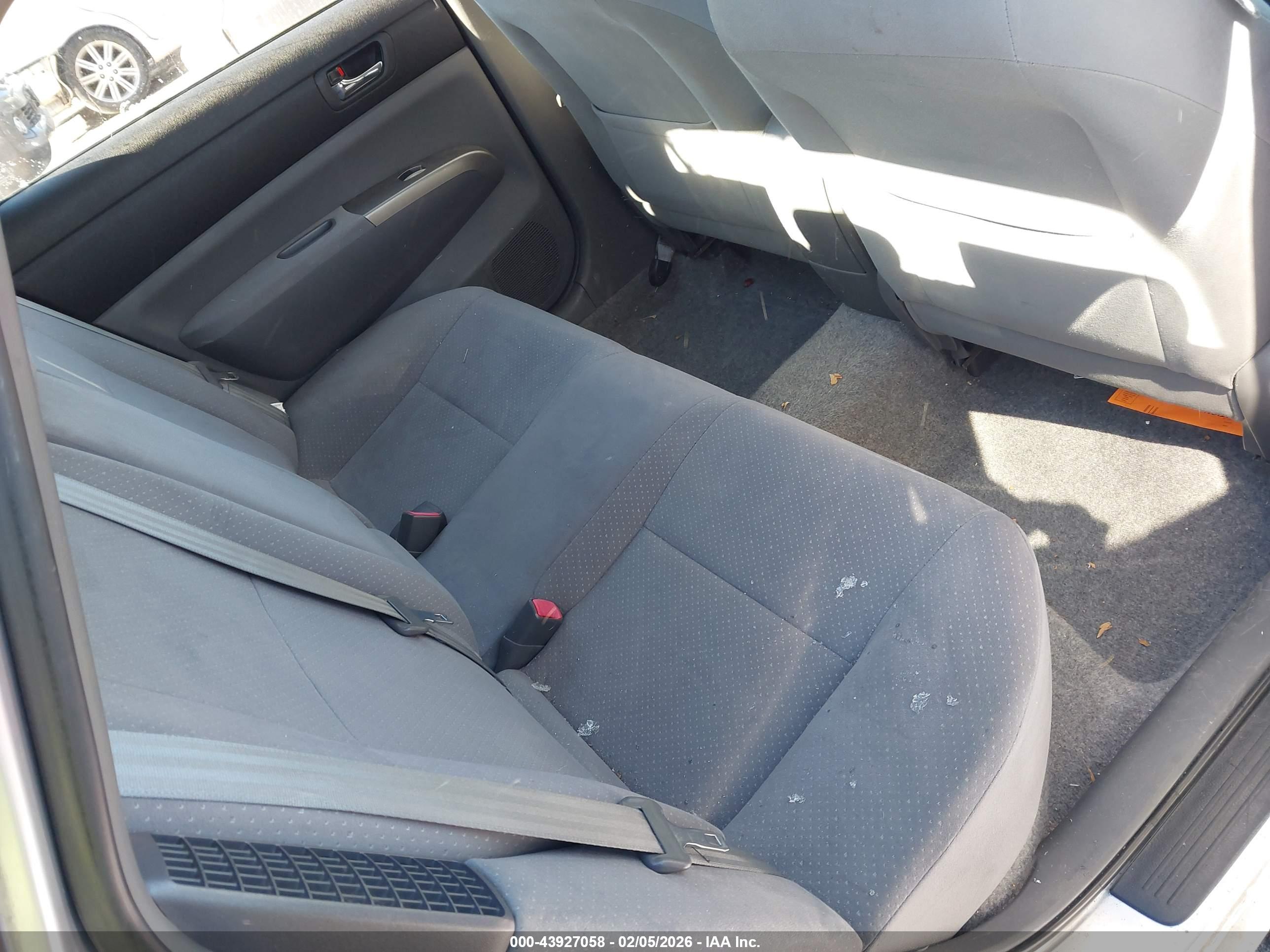 TOYOTA PRIUS image 8
