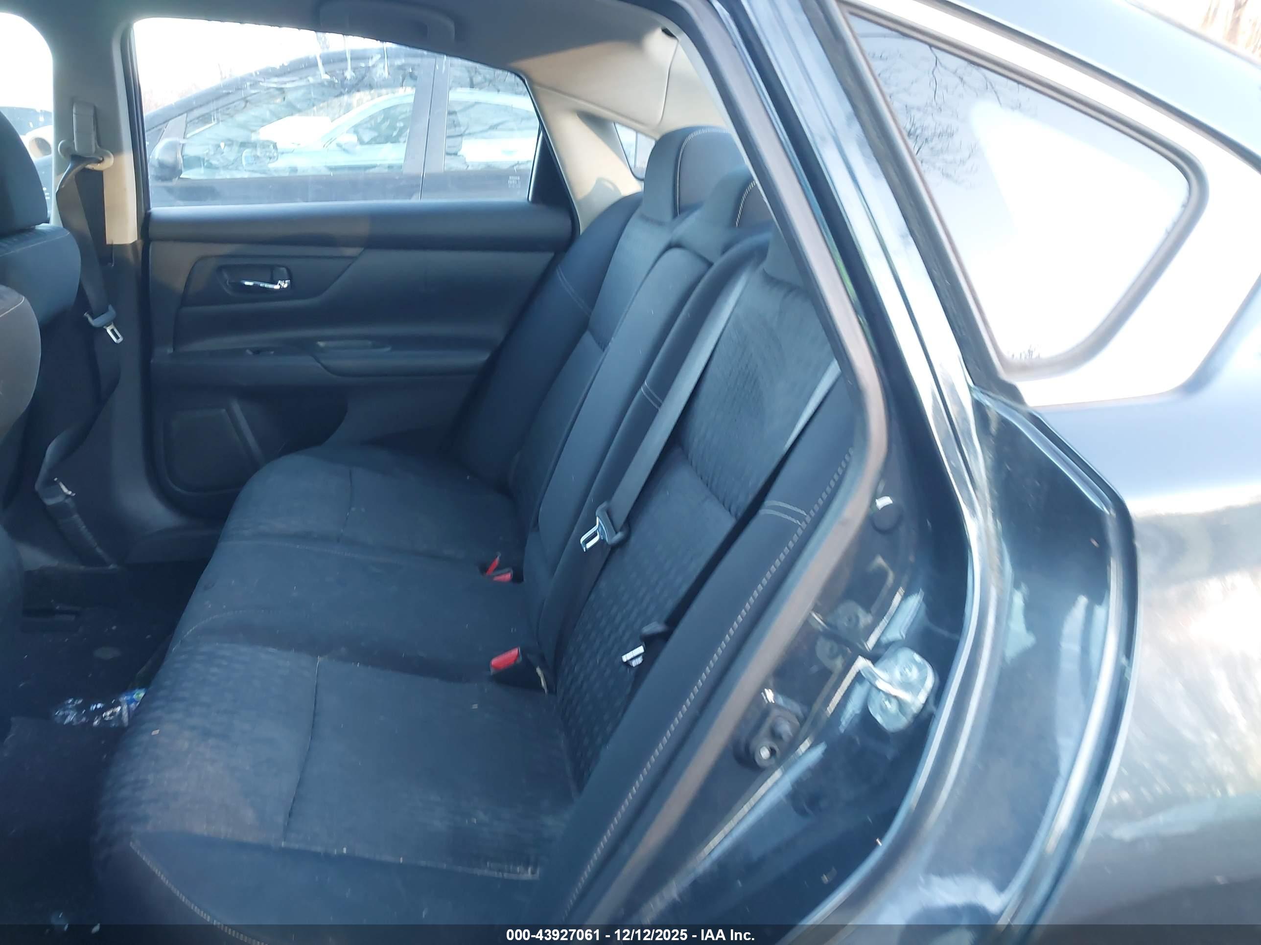 NISSAN ALTIMA image 8