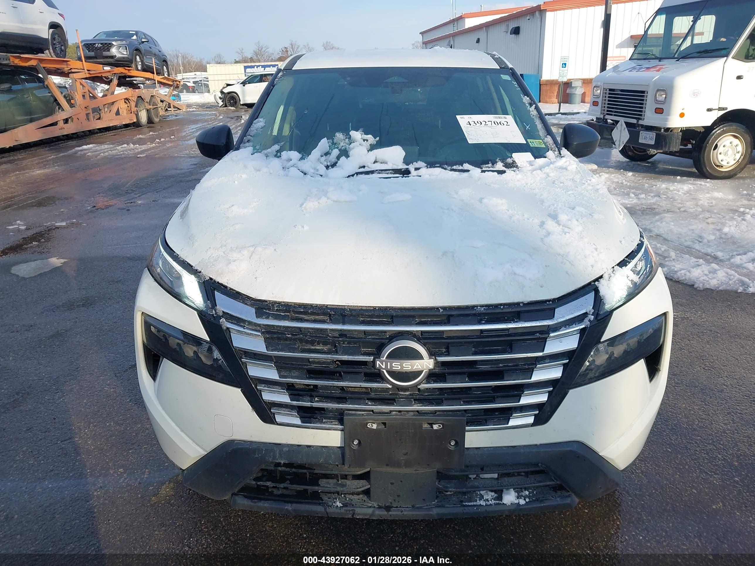 NISSAN ROGUE image 6