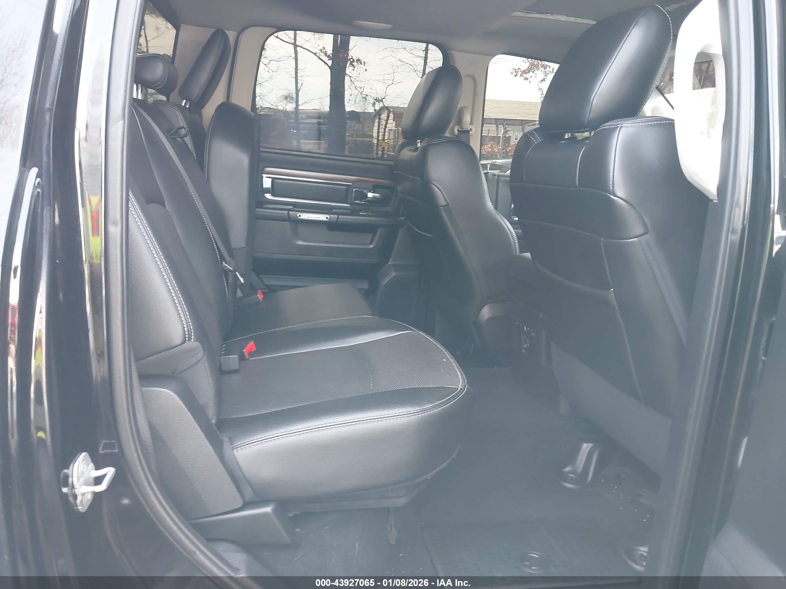RAM 2500 image 8