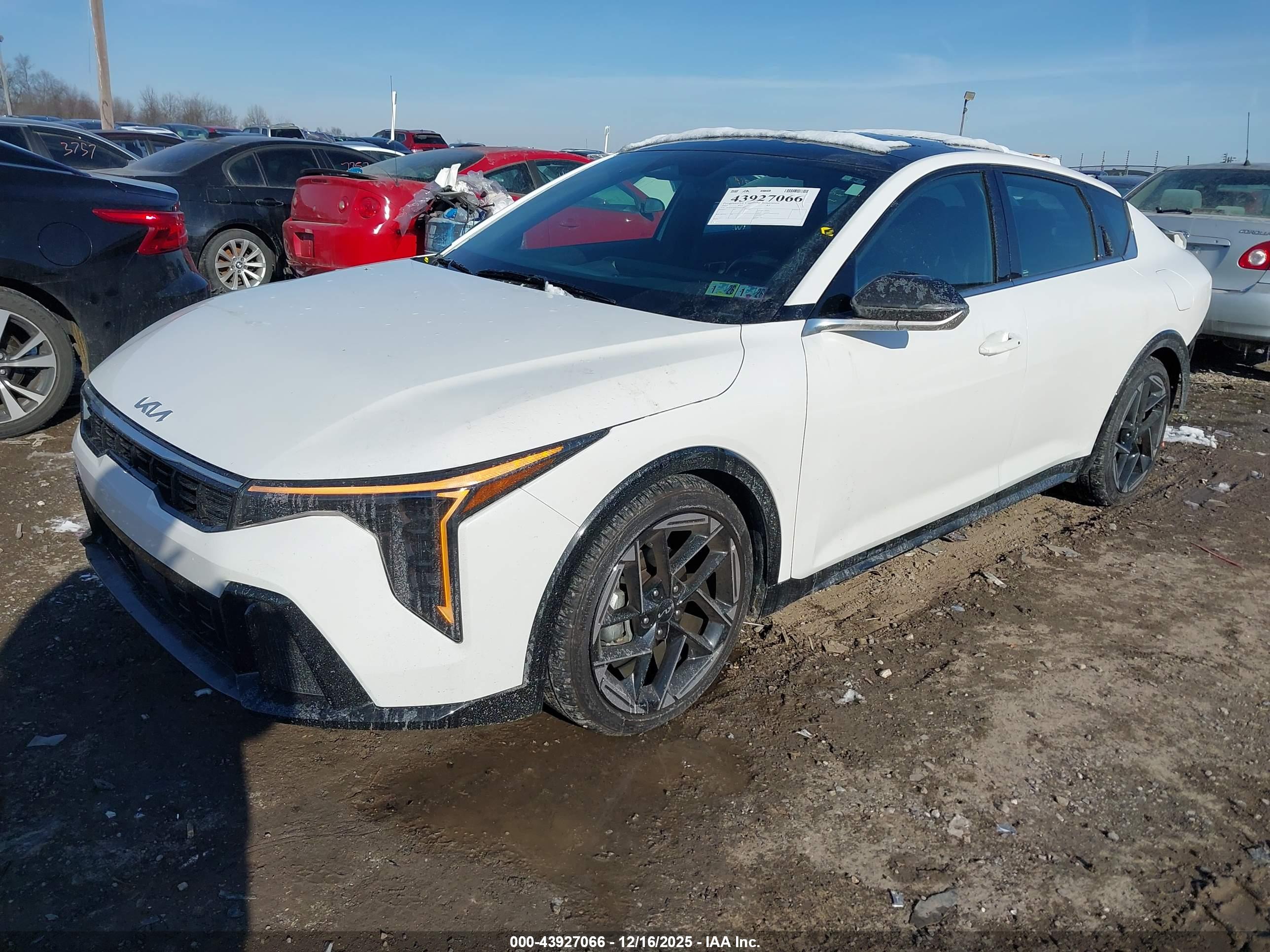 KIA K4 image 2