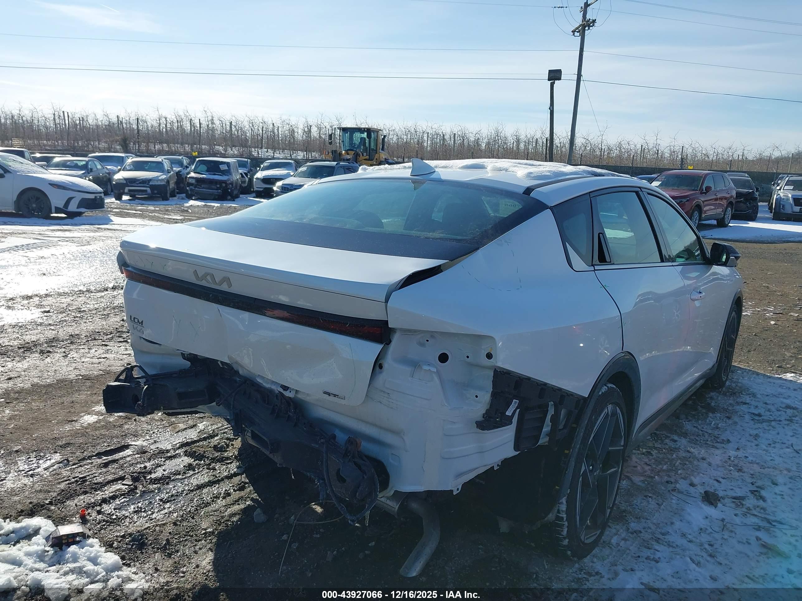 KIA K4 image 4