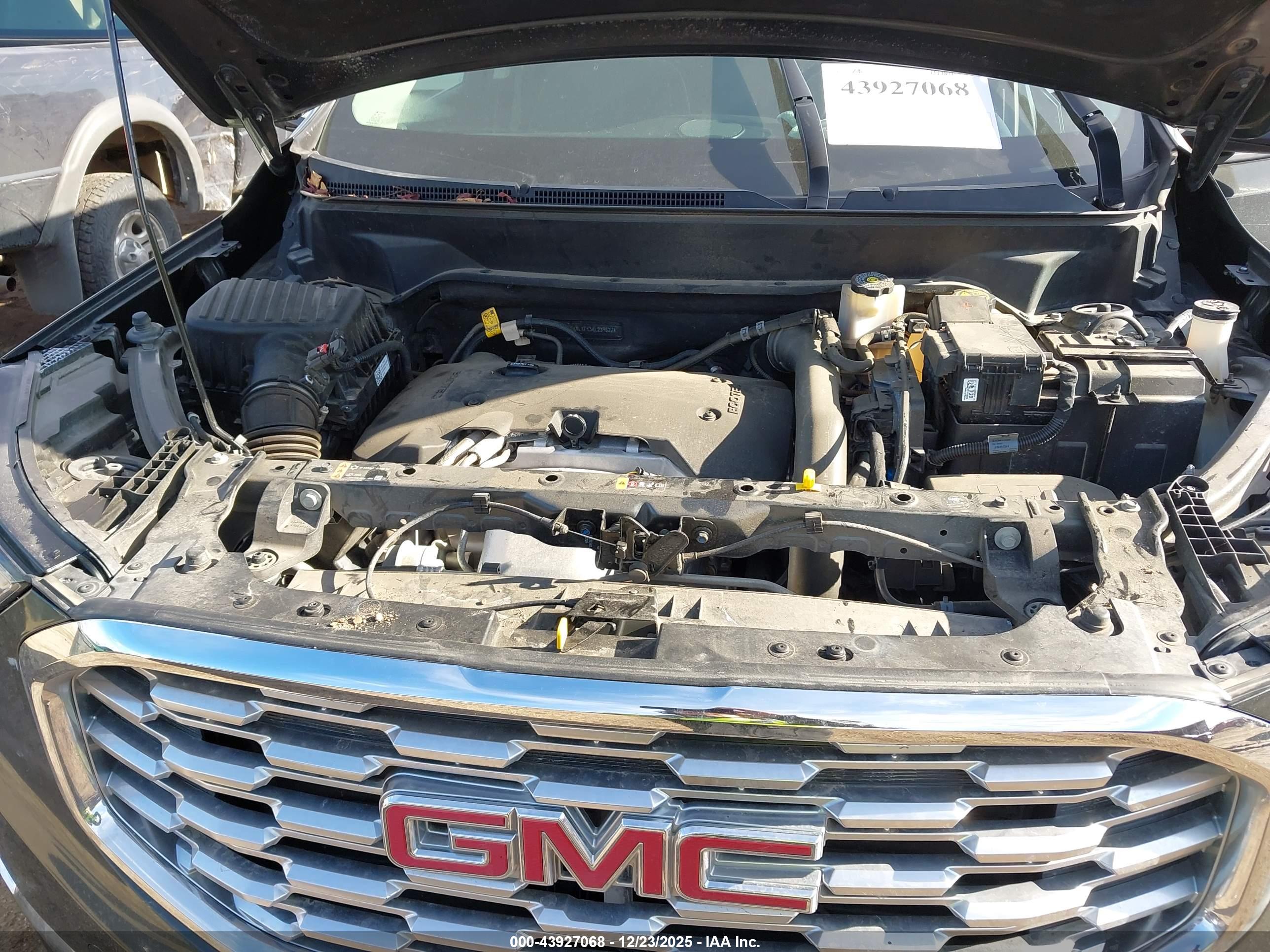 GMC TERRAIN image 6