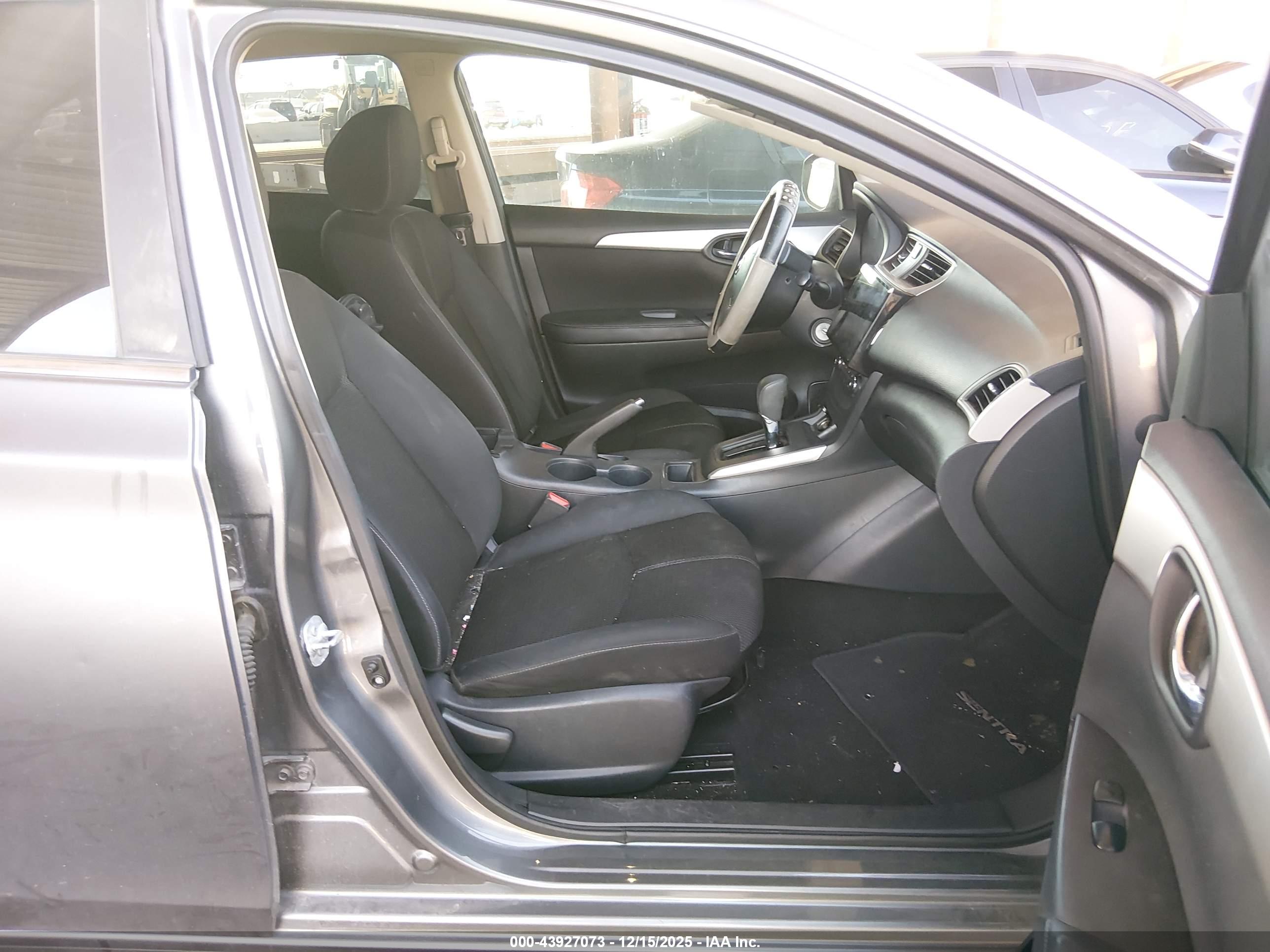NISSAN SENTRA image 5