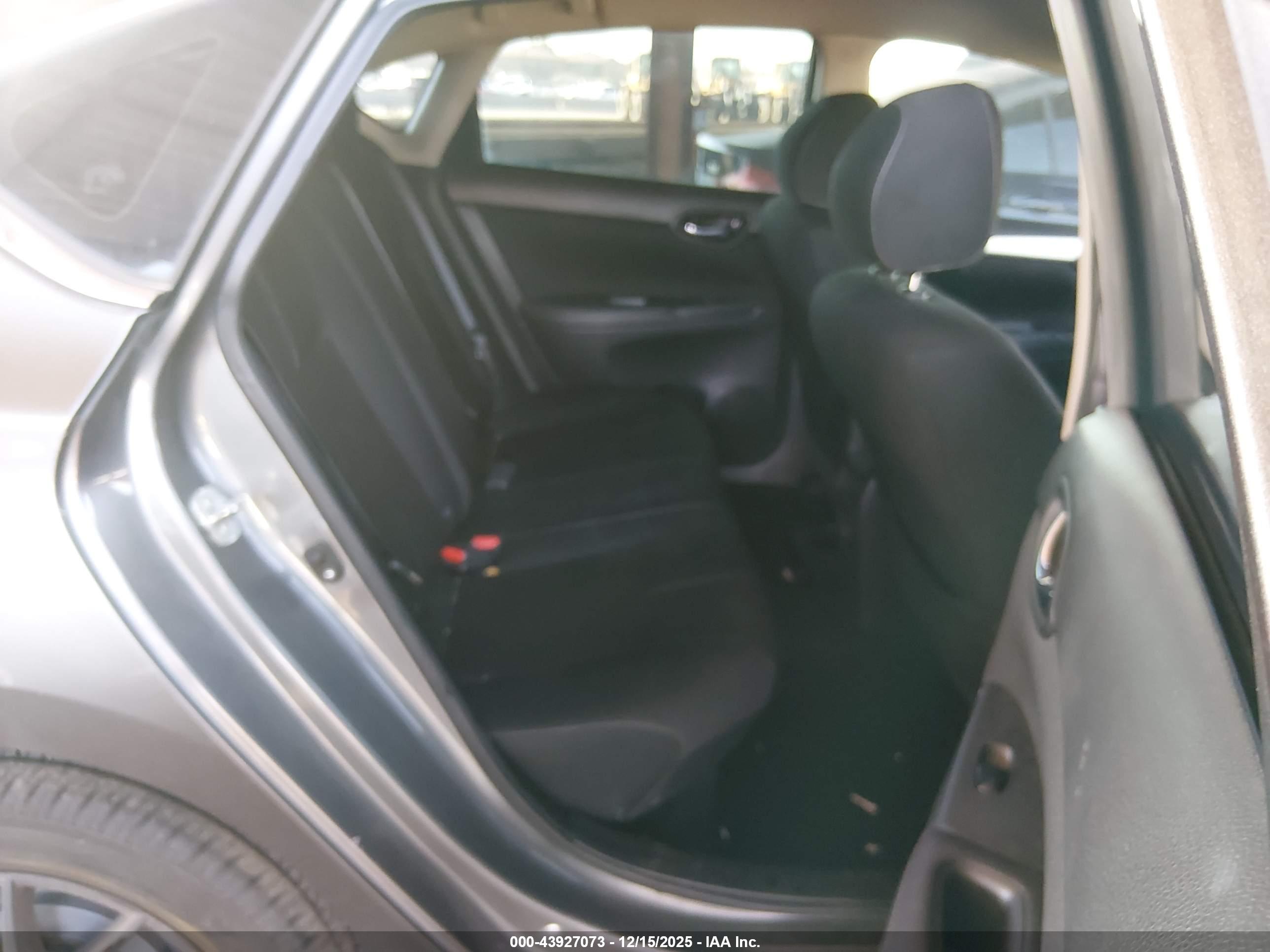 NISSAN SENTRA image 8