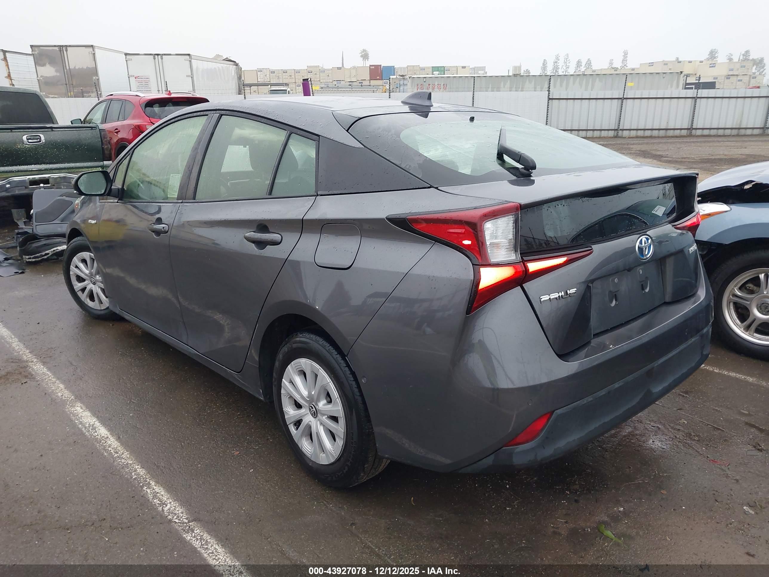 TOYOTA PRIUS image 3