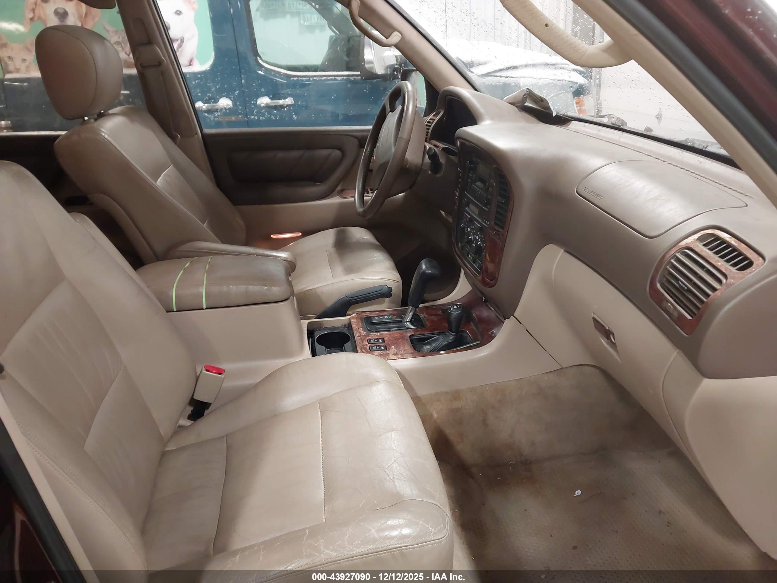 TOYOTA LAND image 5