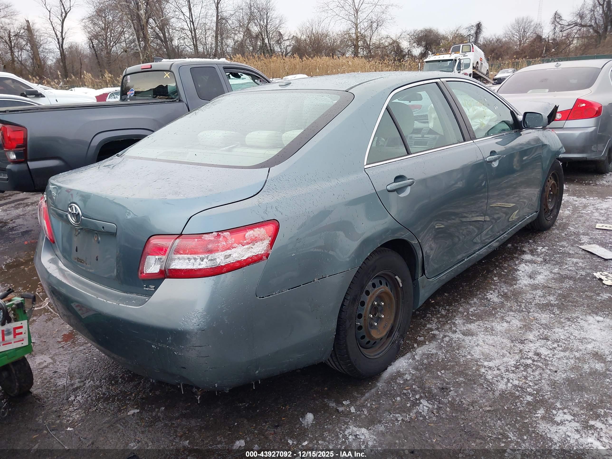 TOYOTA CAMRY image 4