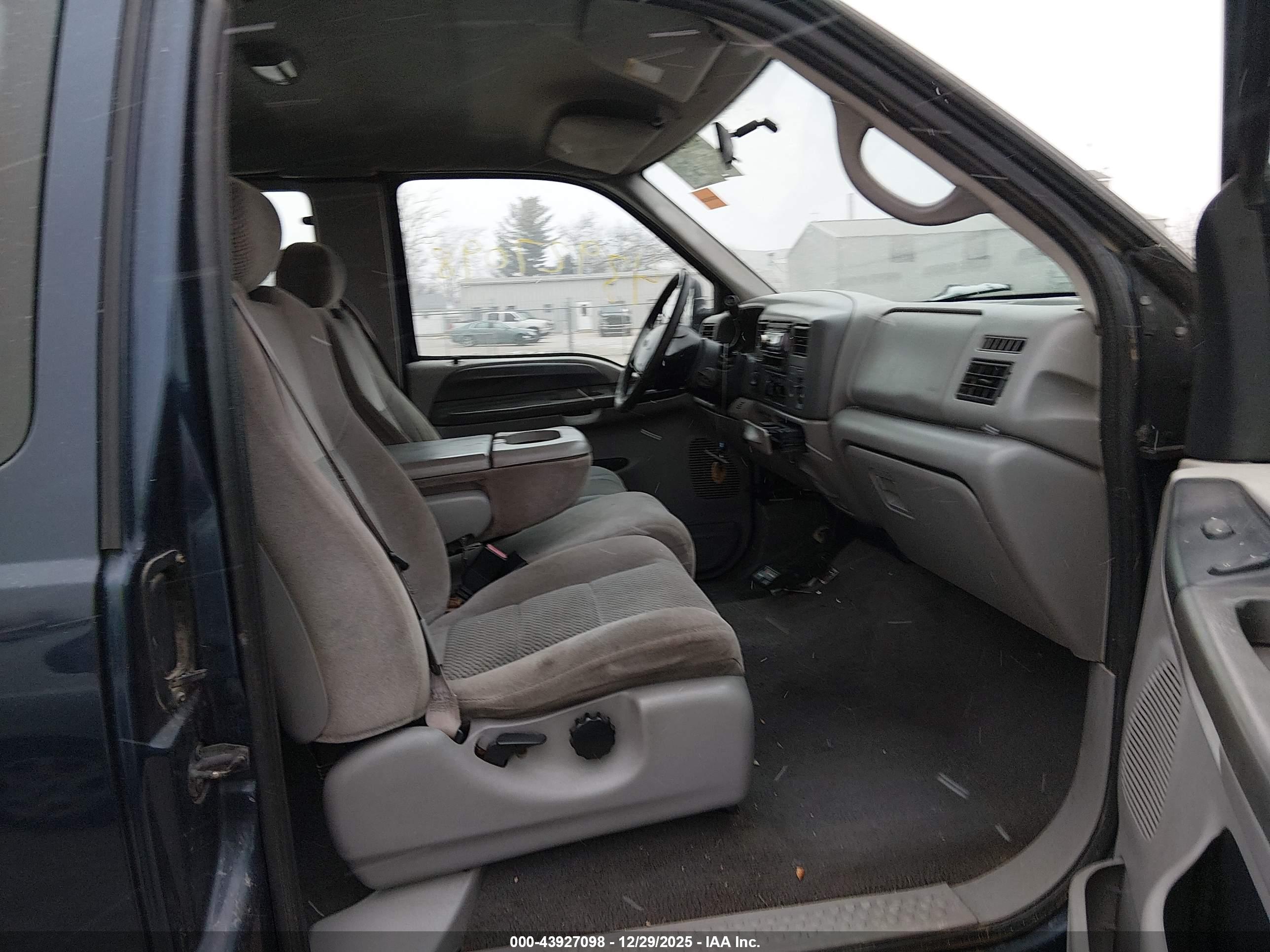 FORD F-350 image 5
