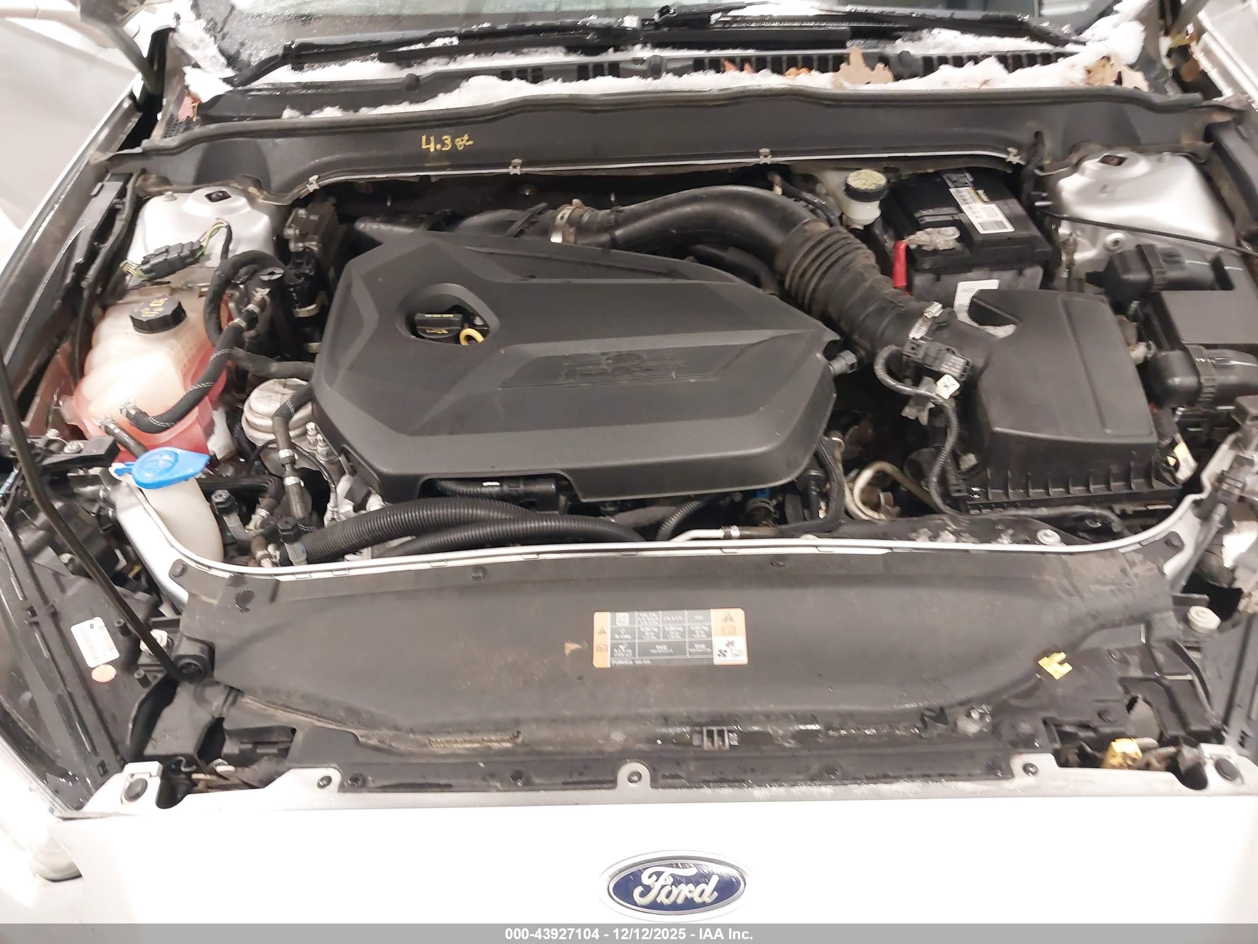FORD FUSION image 10