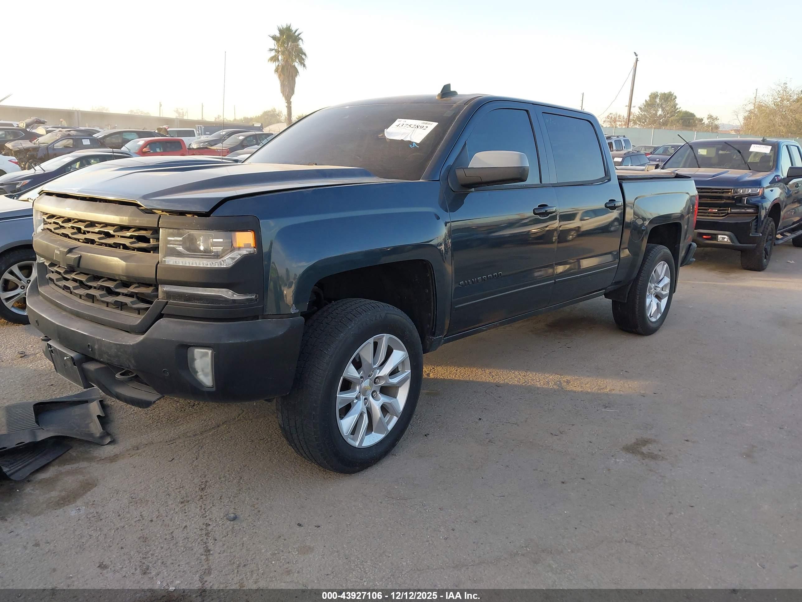 CHEVROLET SILVERADO image 2