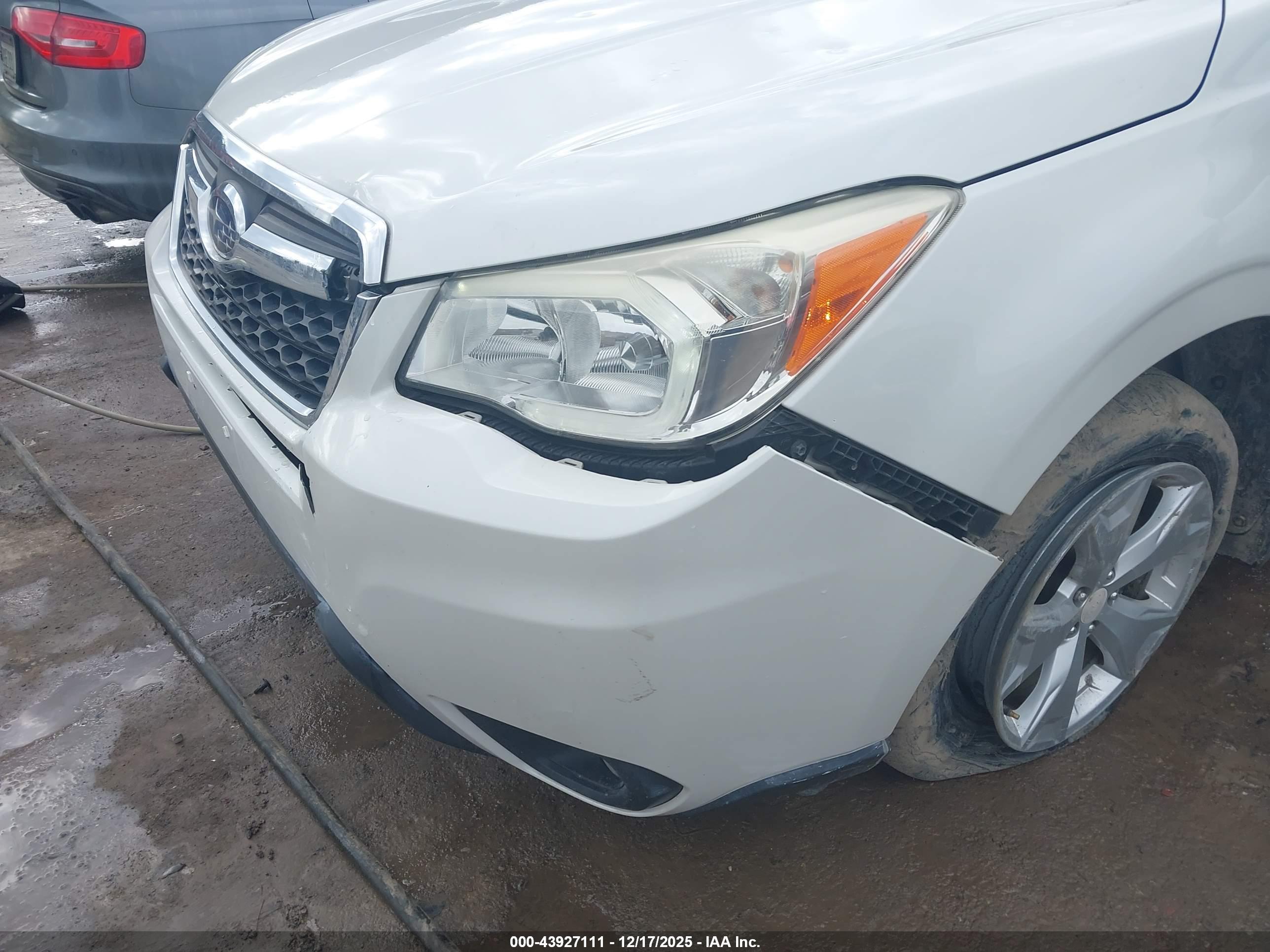 SUBARU FORESTER image 6