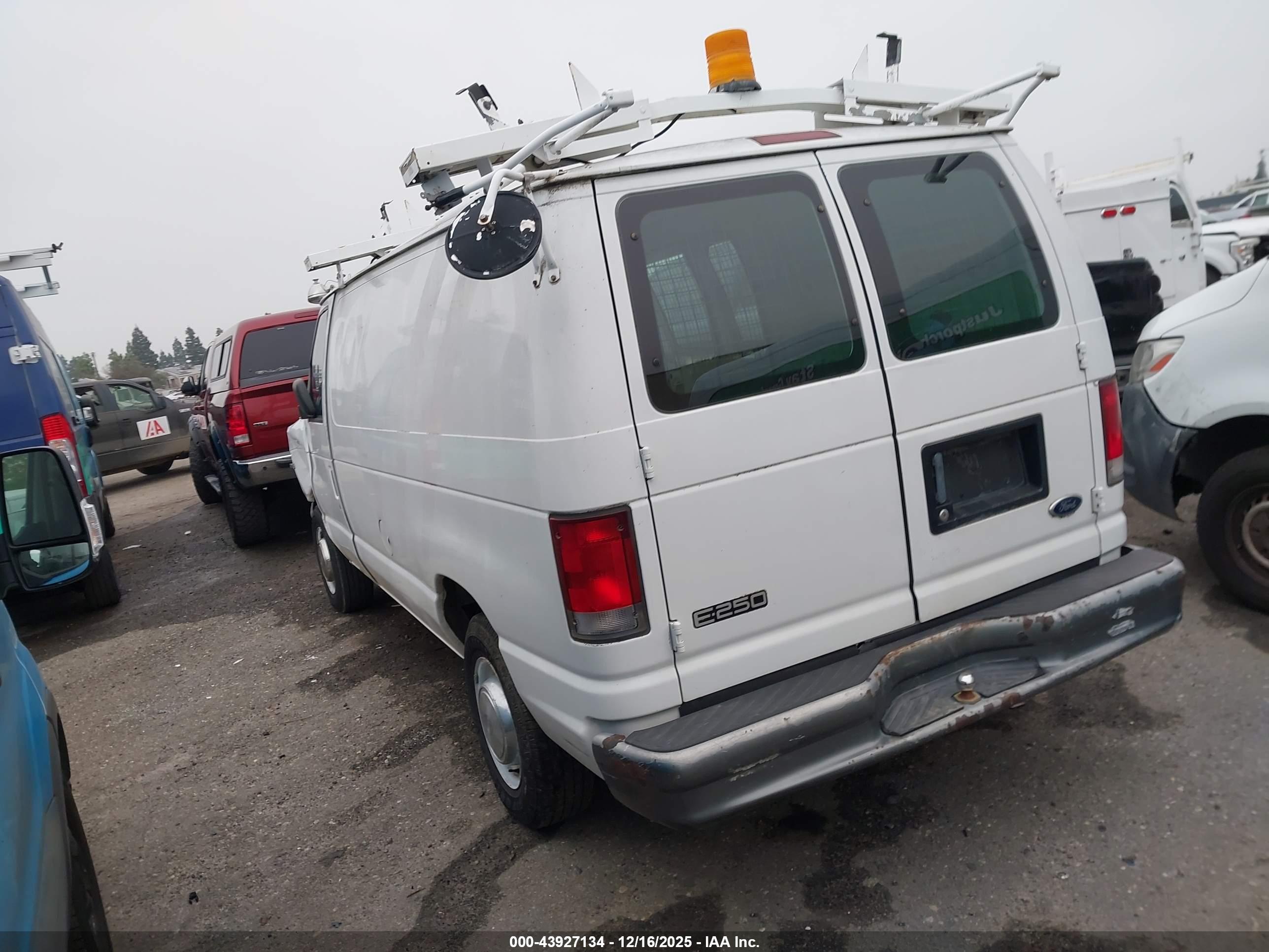 FORD ECONOLINE image 3