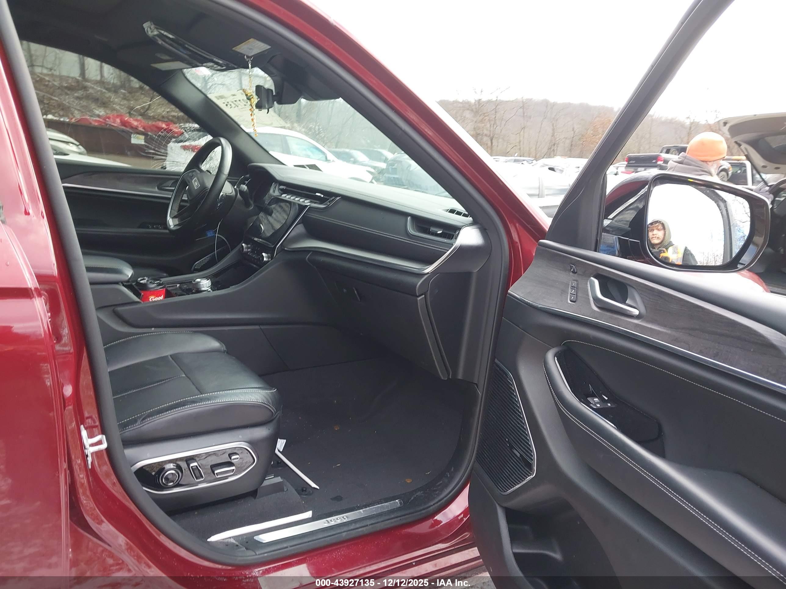 JEEP GRAND image 5