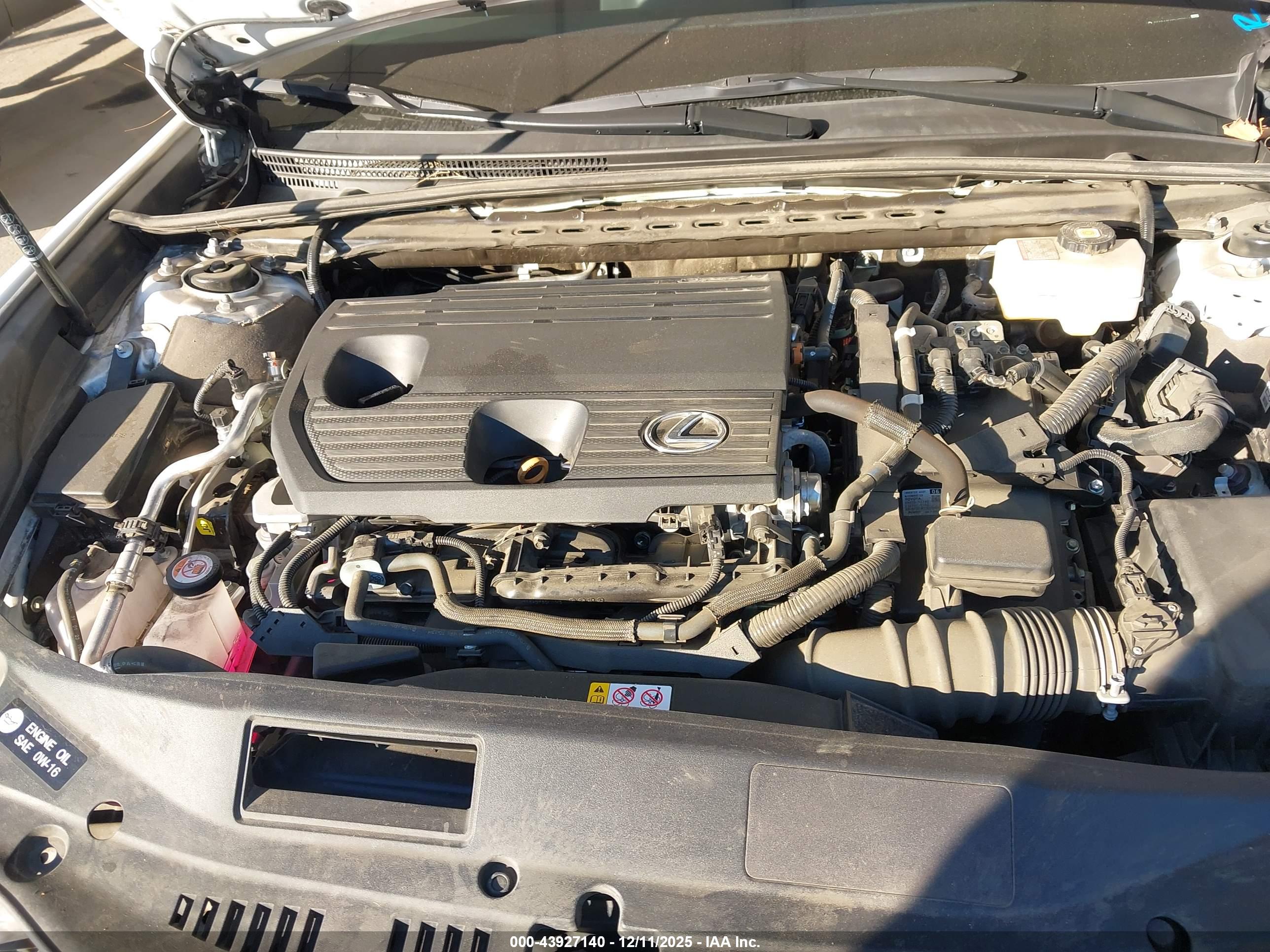 LEXUS ES image 10
