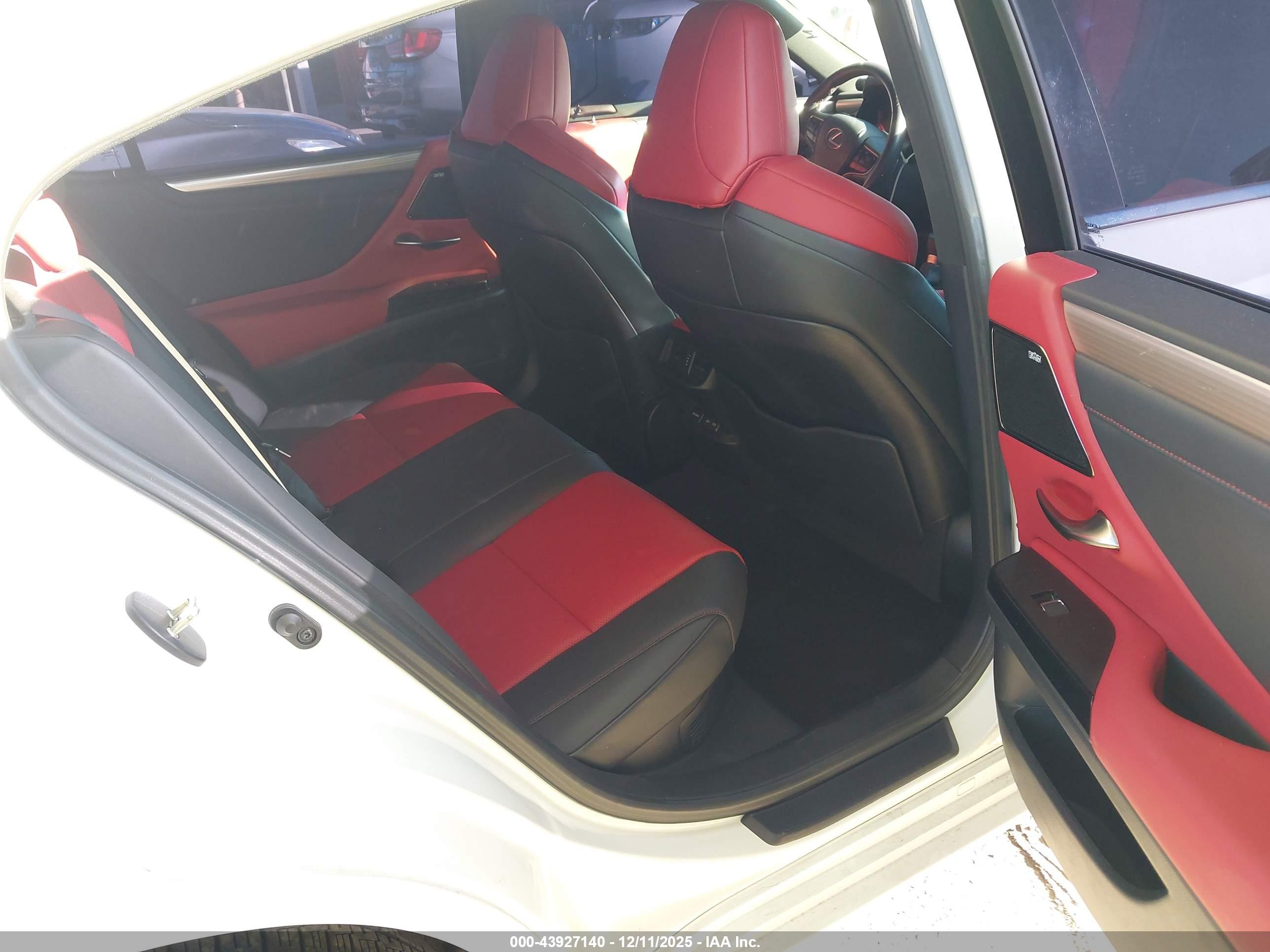 LEXUS ES image 8