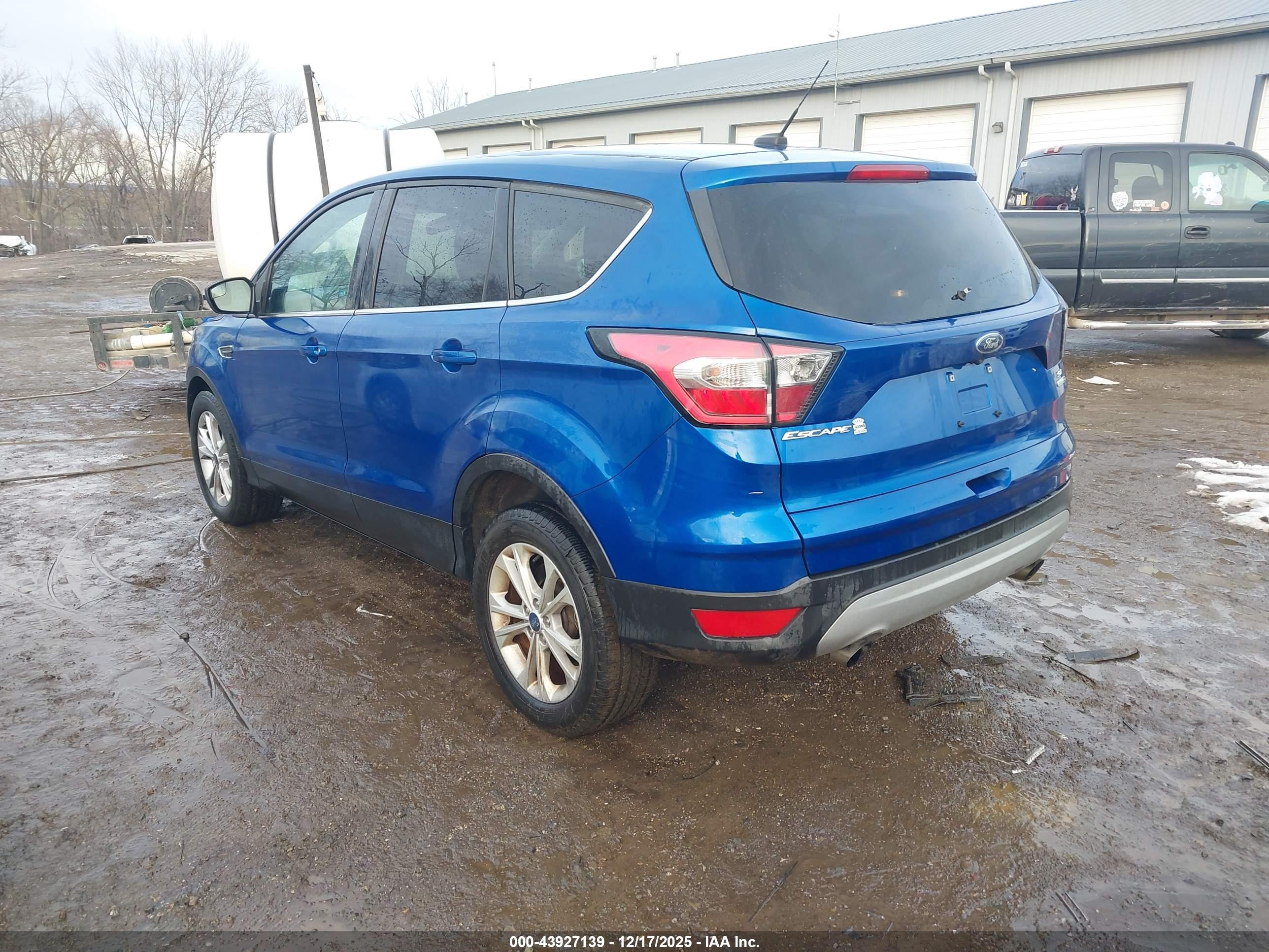 FORD ESCAPE image 3