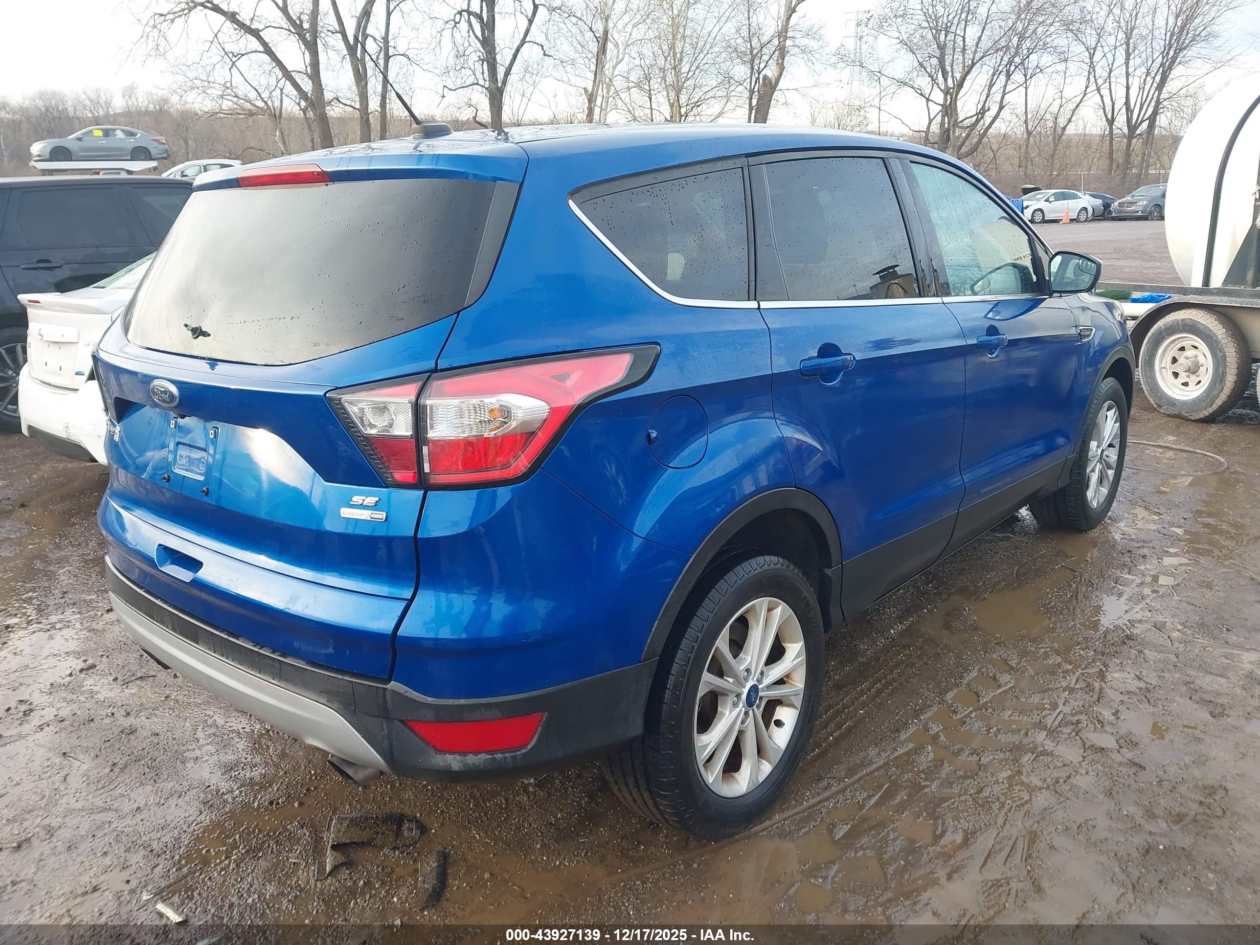 FORD ESCAPE image 4